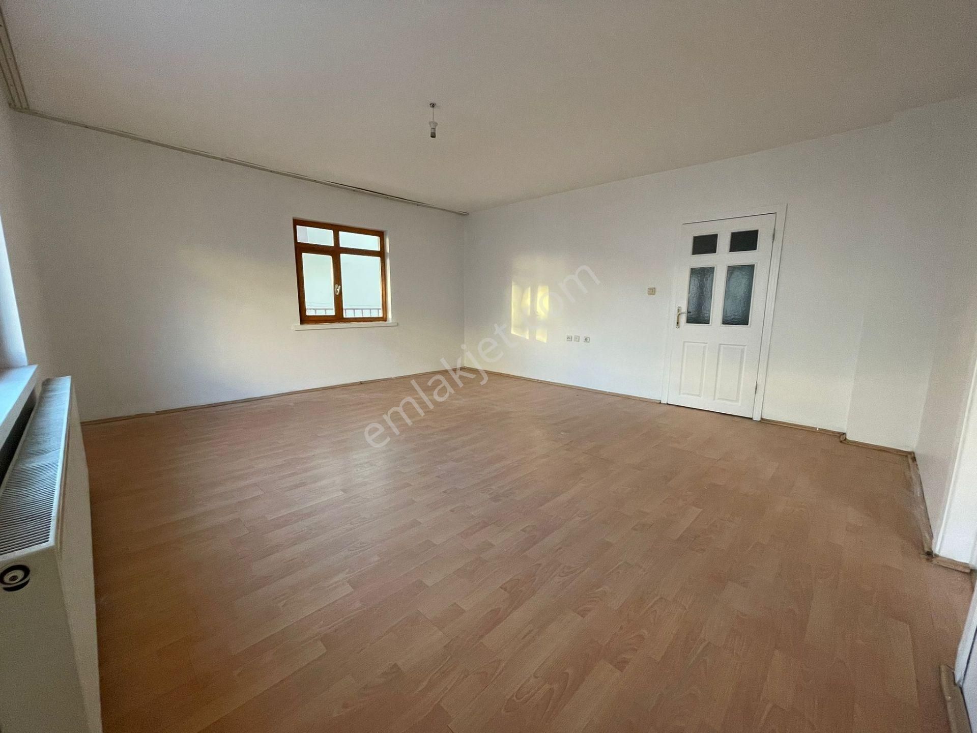 Akşemsettin Mahallesinde 3+1 Katta Satılık Daire - Görsel 5