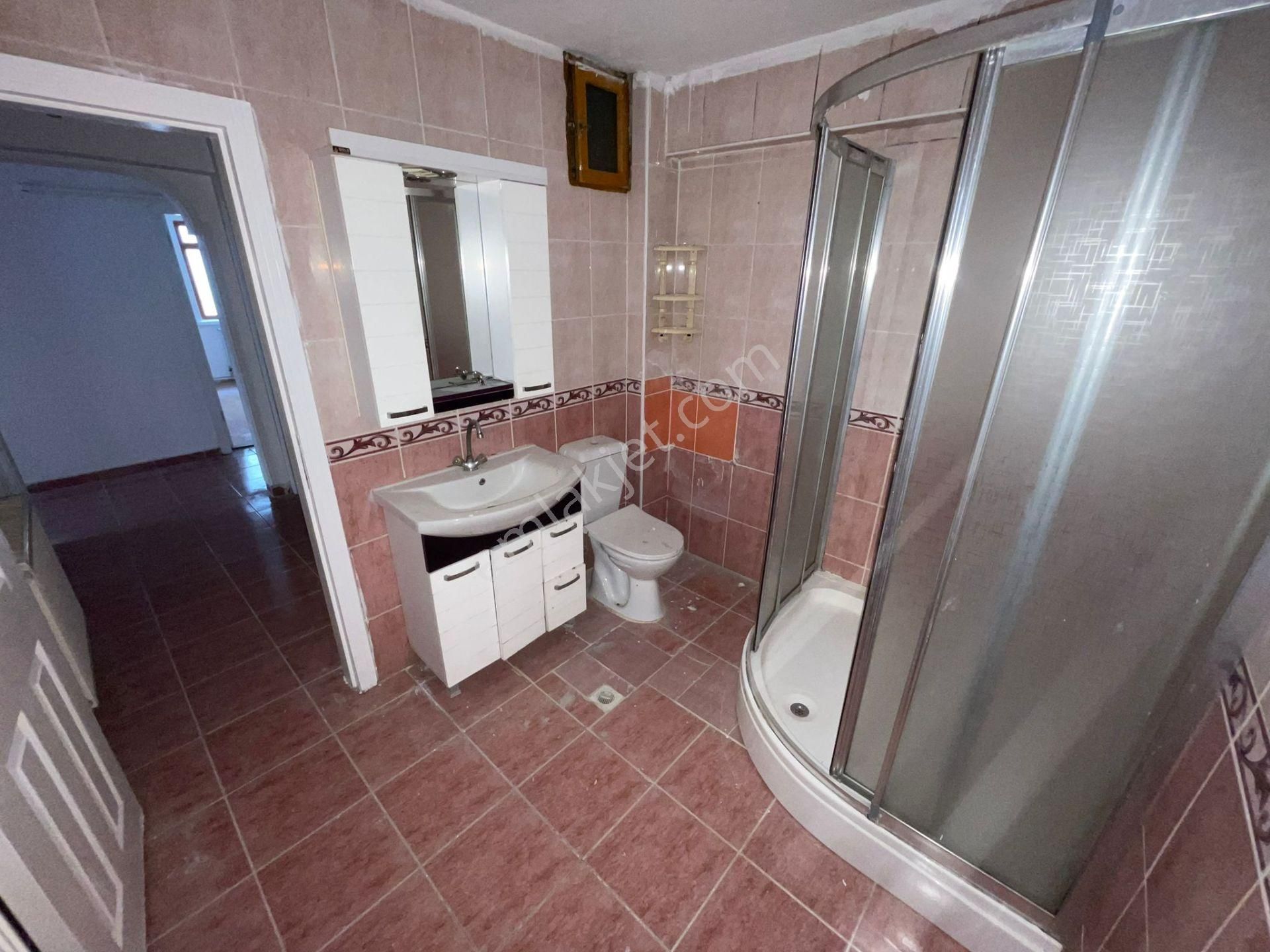 Akşemsettin Mahallesinde 3+1 Katta Satılık Daire - Görsel 27