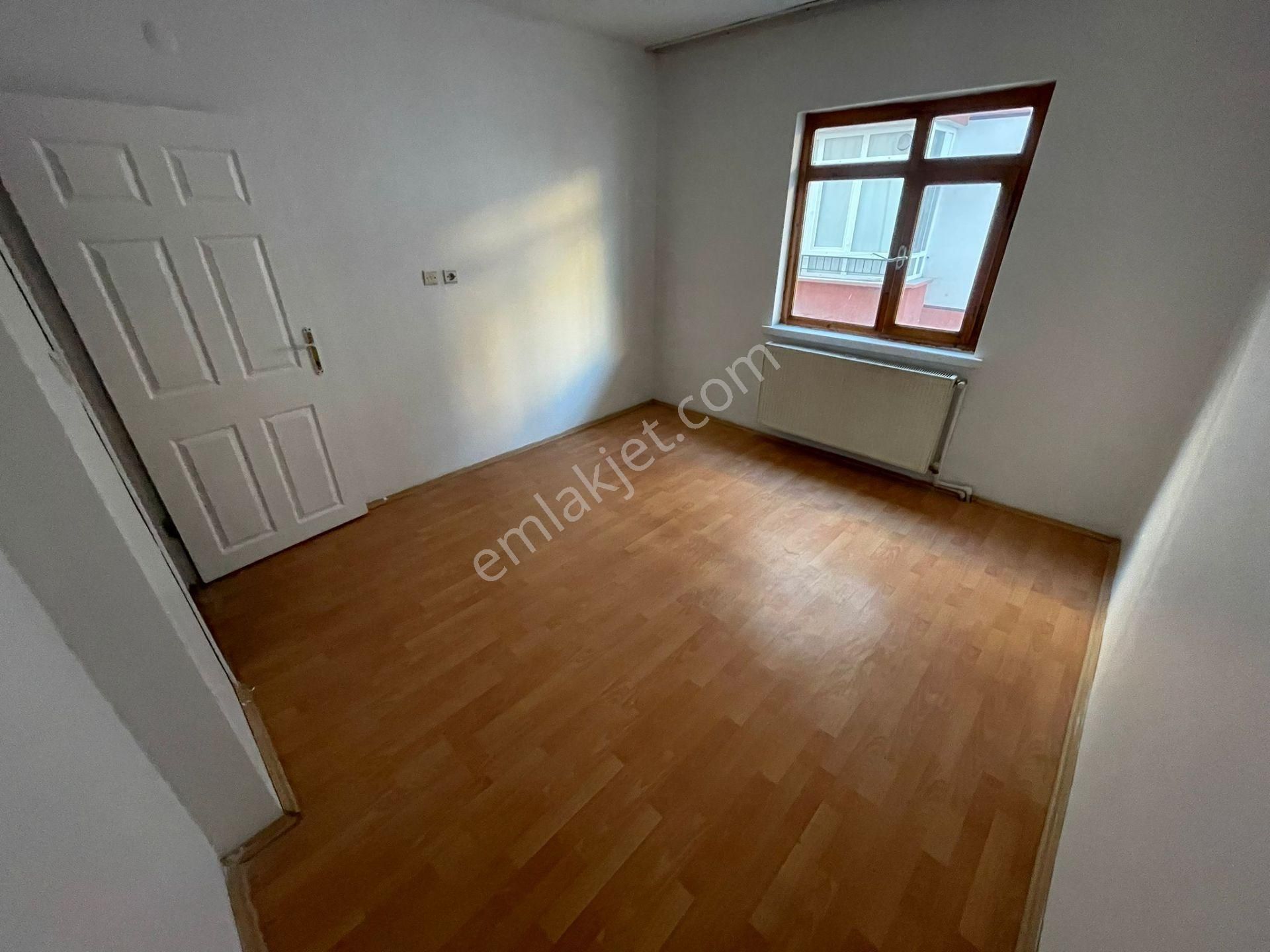 Akşemsettin Mahallesinde 3+1 Katta Satılık Daire - Görsel 10