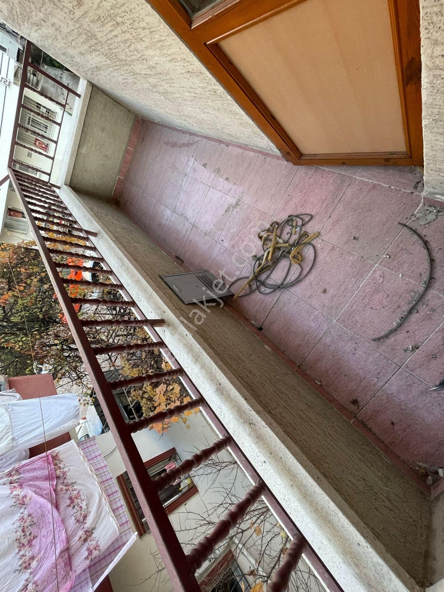 Akşemsettin Mahallesinde 3+1 Katta Satılık Daire - Görsel 19