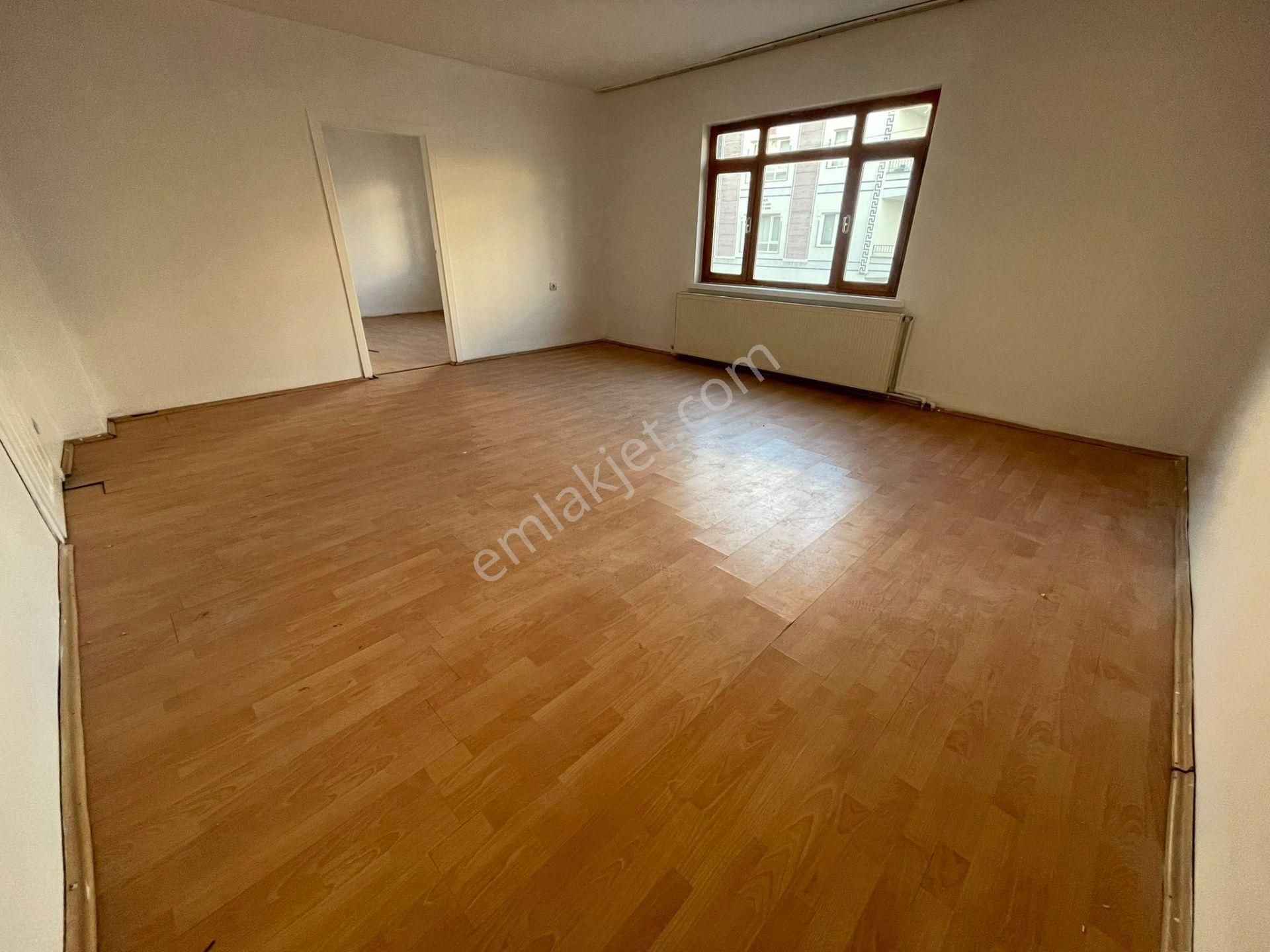 Akşemsettin Mahallesinde 3+1 Katta Satılık Daire - Görsel 6