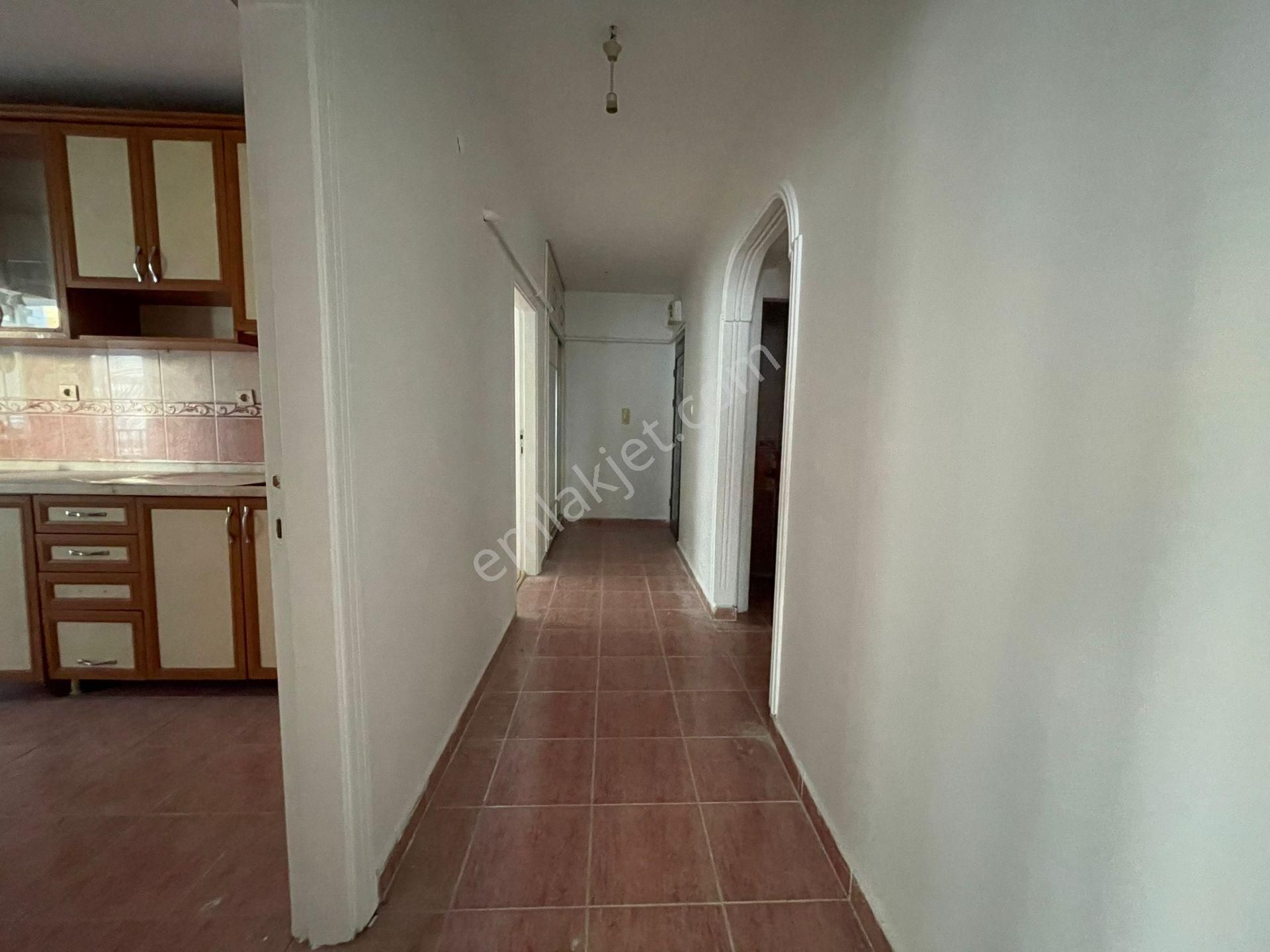 Akşemsettin Mahallesinde 3+1 Katta Satılık Daire - Görsel 23