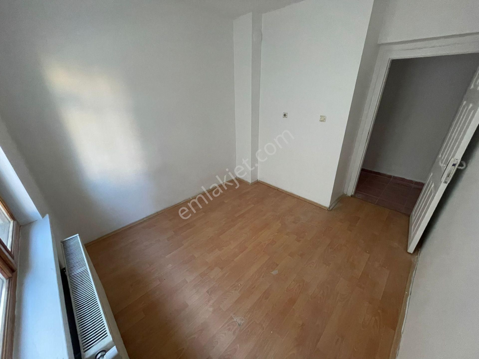 Akşemsettin Mahallesinde 3+1 Katta Satılık Daire - Görsel 16