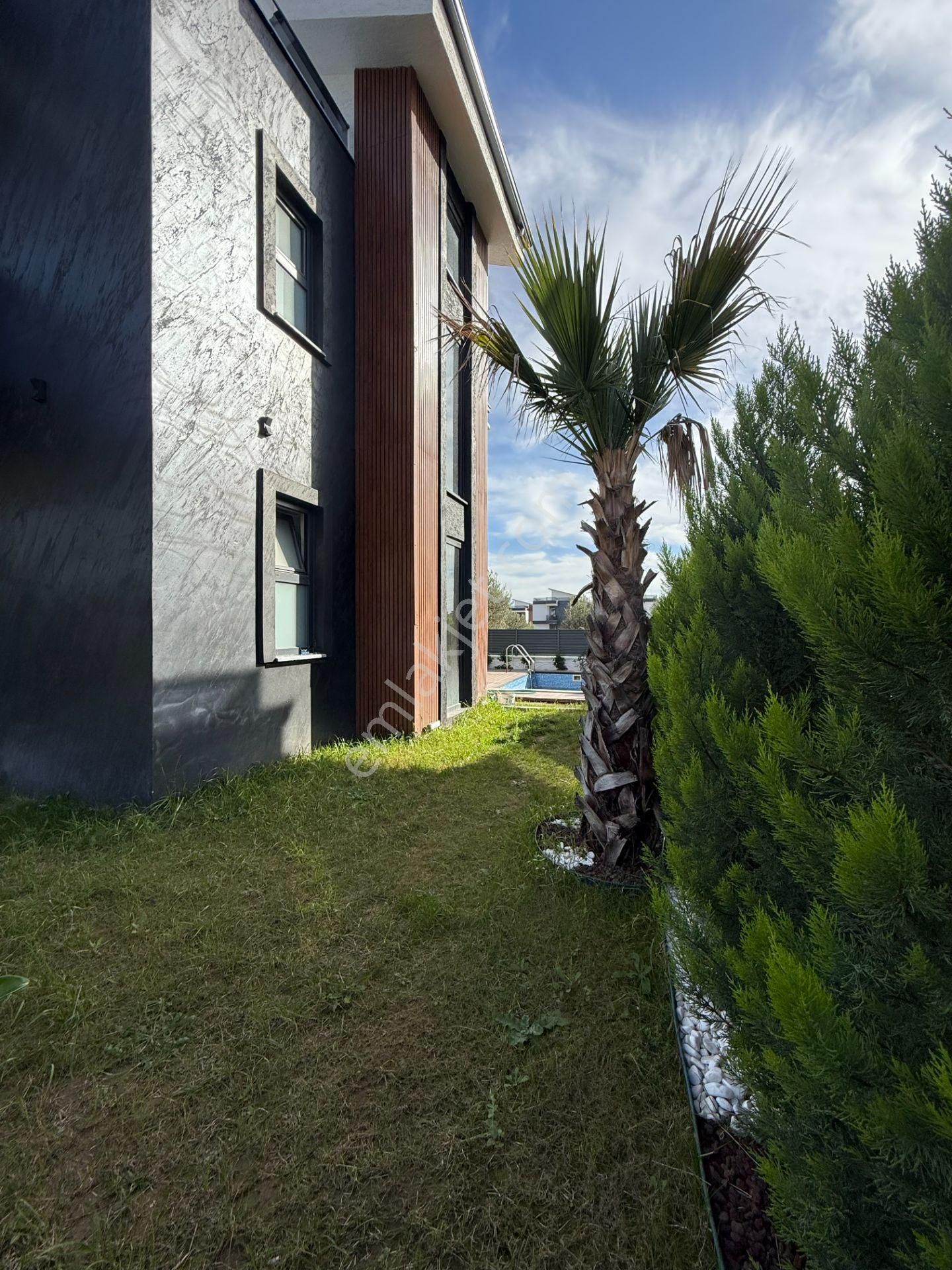 Hamidiyenin En Yeni Gözdesi... Özel Havuzlu 3+1 Satılık Villa - Görsel 6