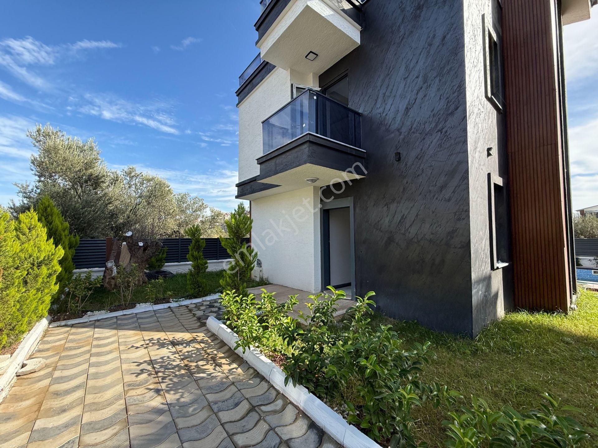 Hamidiyenin En Yeni Gözdesi... Özel Havuzlu 3+1 Satılık Villa - Görsel 4