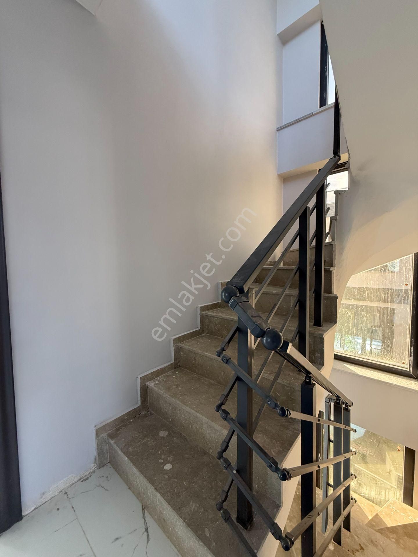 Hamidiyenin En Yeni Gözdesi... Özel Havuzlu 3+1 Satılık Villa - Görsel 18