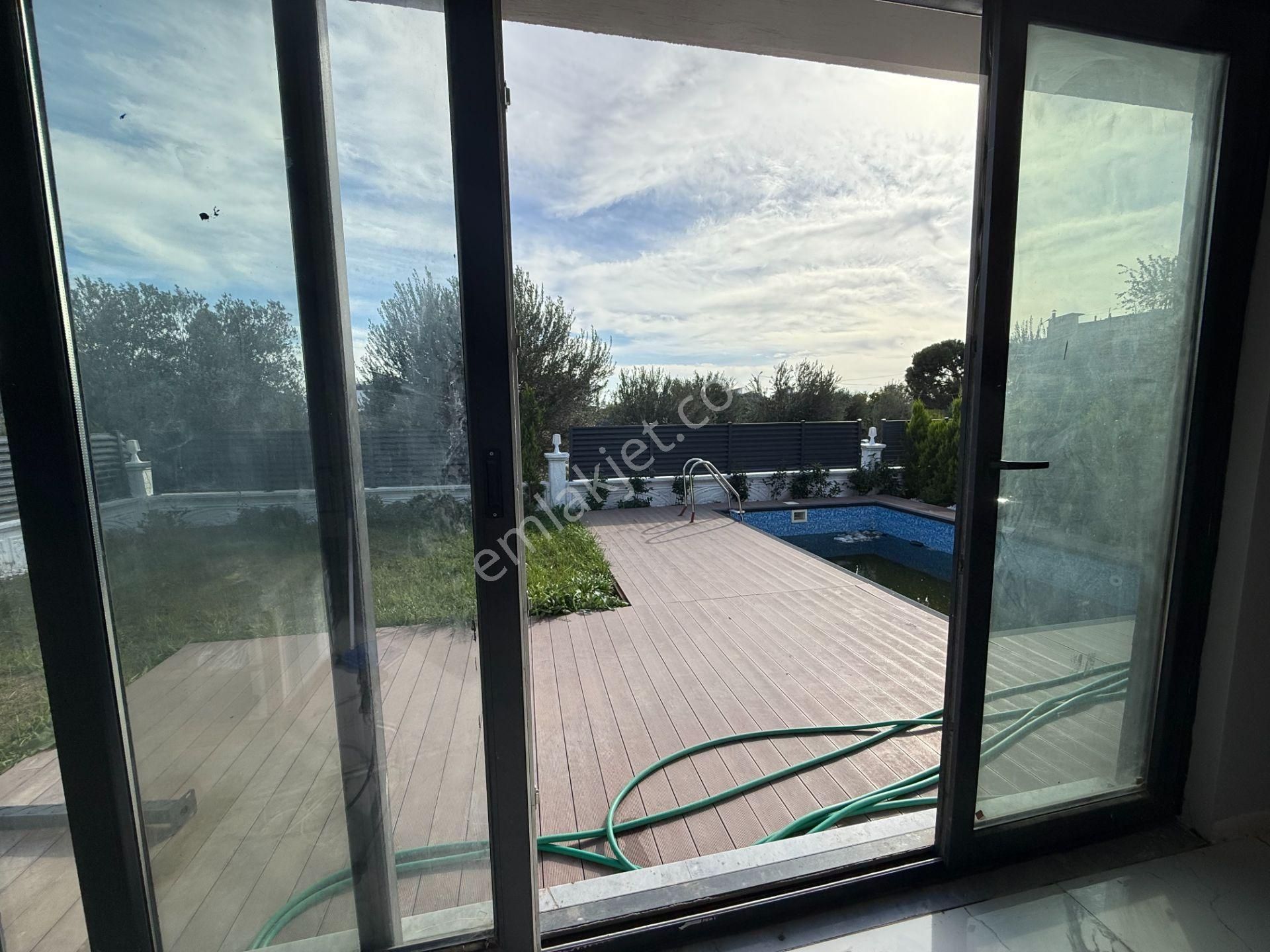 Hamidiyenin En Yeni Gözdesi... Özel Havuzlu 3+1 Satılık Villa - Görsel 33