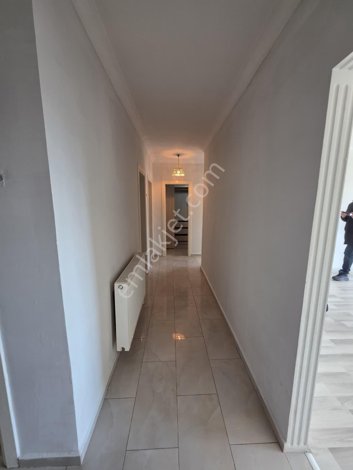 Girne Bulvarı Üzerinde Park Manzaralı Bakımlı 3+1 Kiralık Daire - Görsel 15