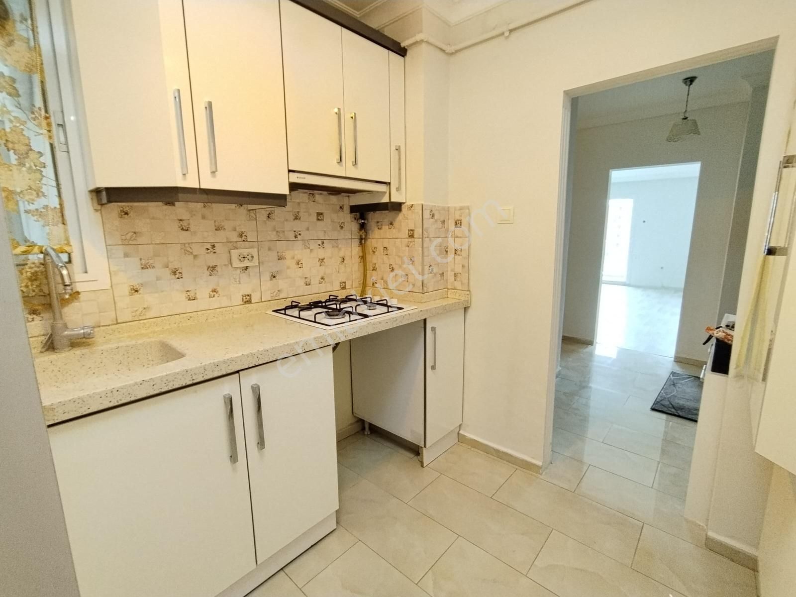 Girne Bulvarı Üzerinde Park Manzaralı Bakımlı 3+1 Kiralık Daire - Görsel 10