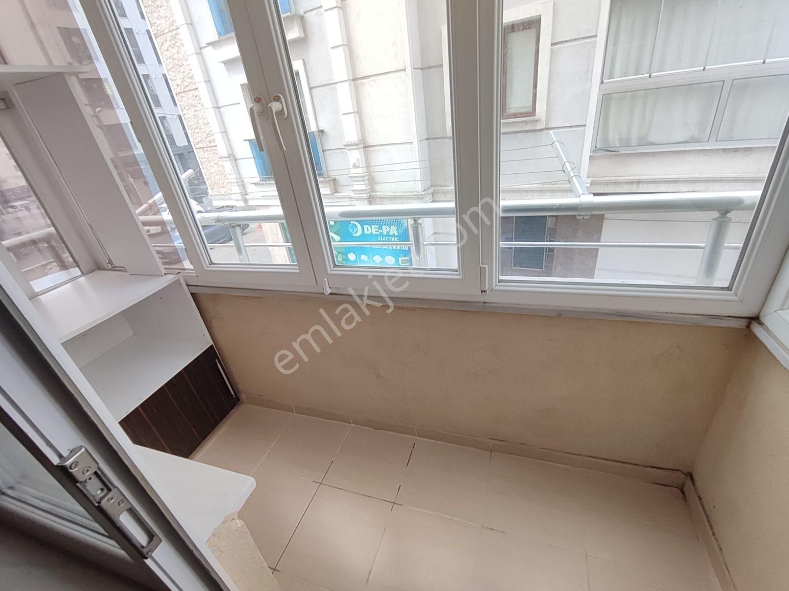 Rumeli'de Cumhuriyet Parkı Yanında 105m² Ara Kat 2+1 - Görsel 18