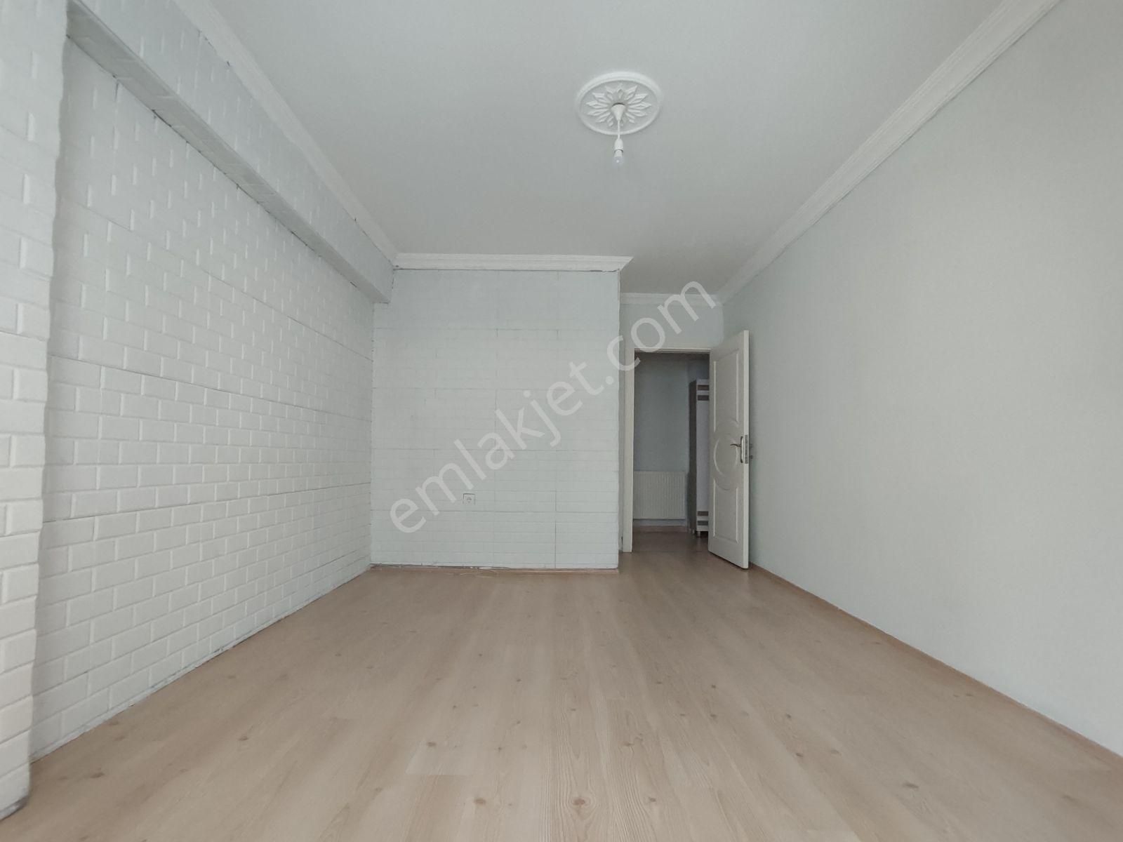 Rumeli'de Cumhuriyet Parkı Yanında 105m² Ara Kat 2+1 - Görsel 10