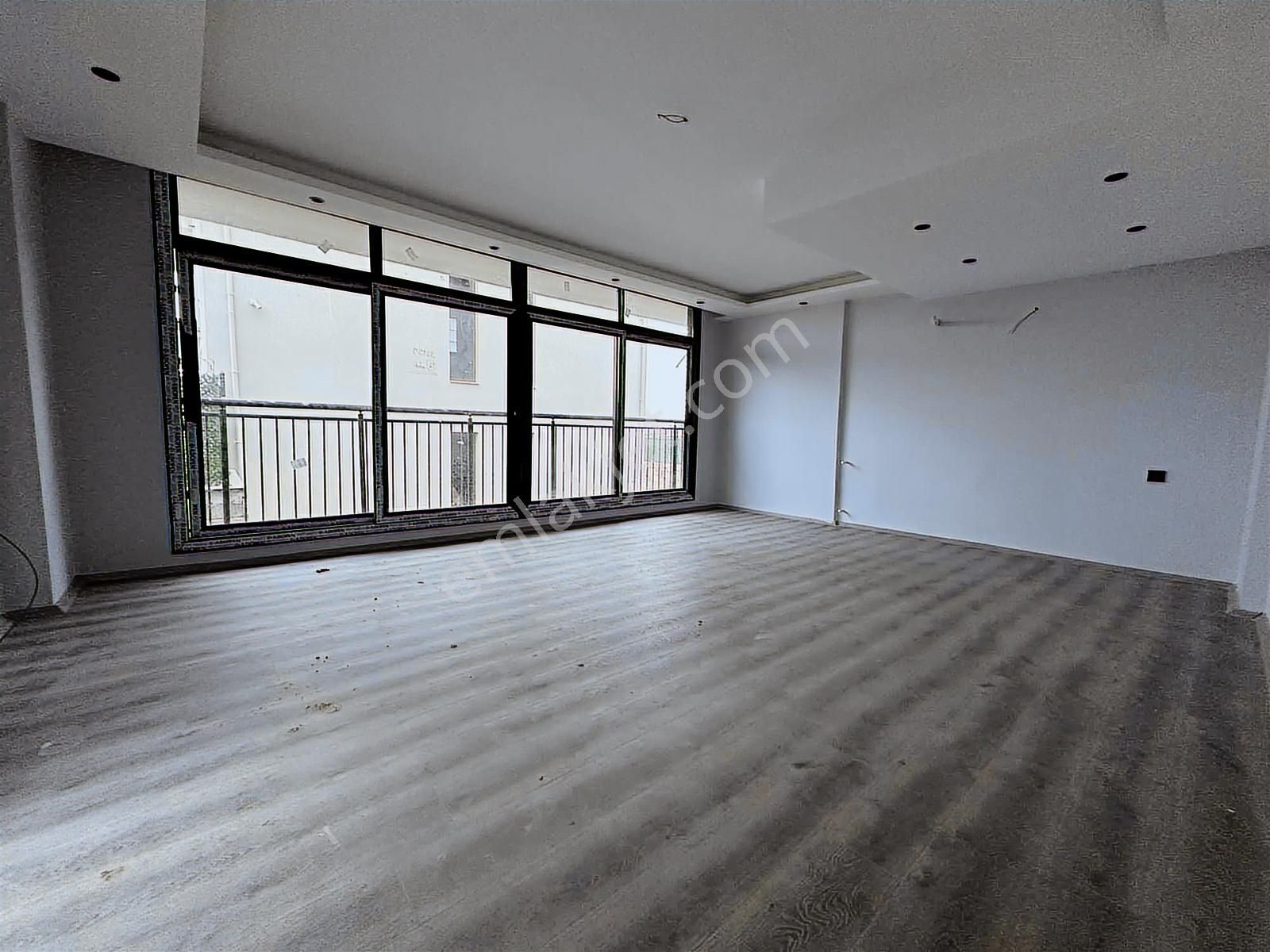 Kule Park Farkıyla Çınarlı'da İkiz 6+1 Tribleks Site İçi Villa - Görsel 16