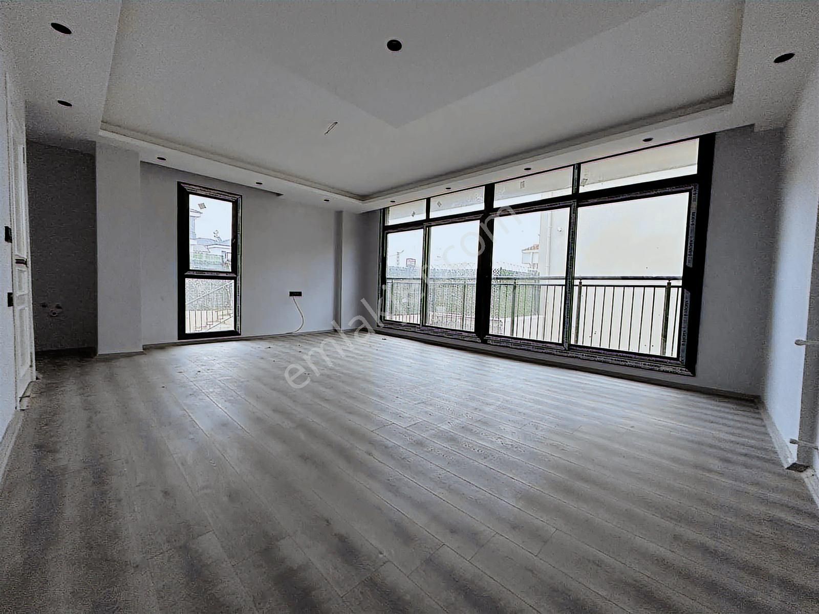 Kule Park Farkıyla Çınarlı'da İkiz 6+1 Tribleks Site İçi Villa - Görsel 24