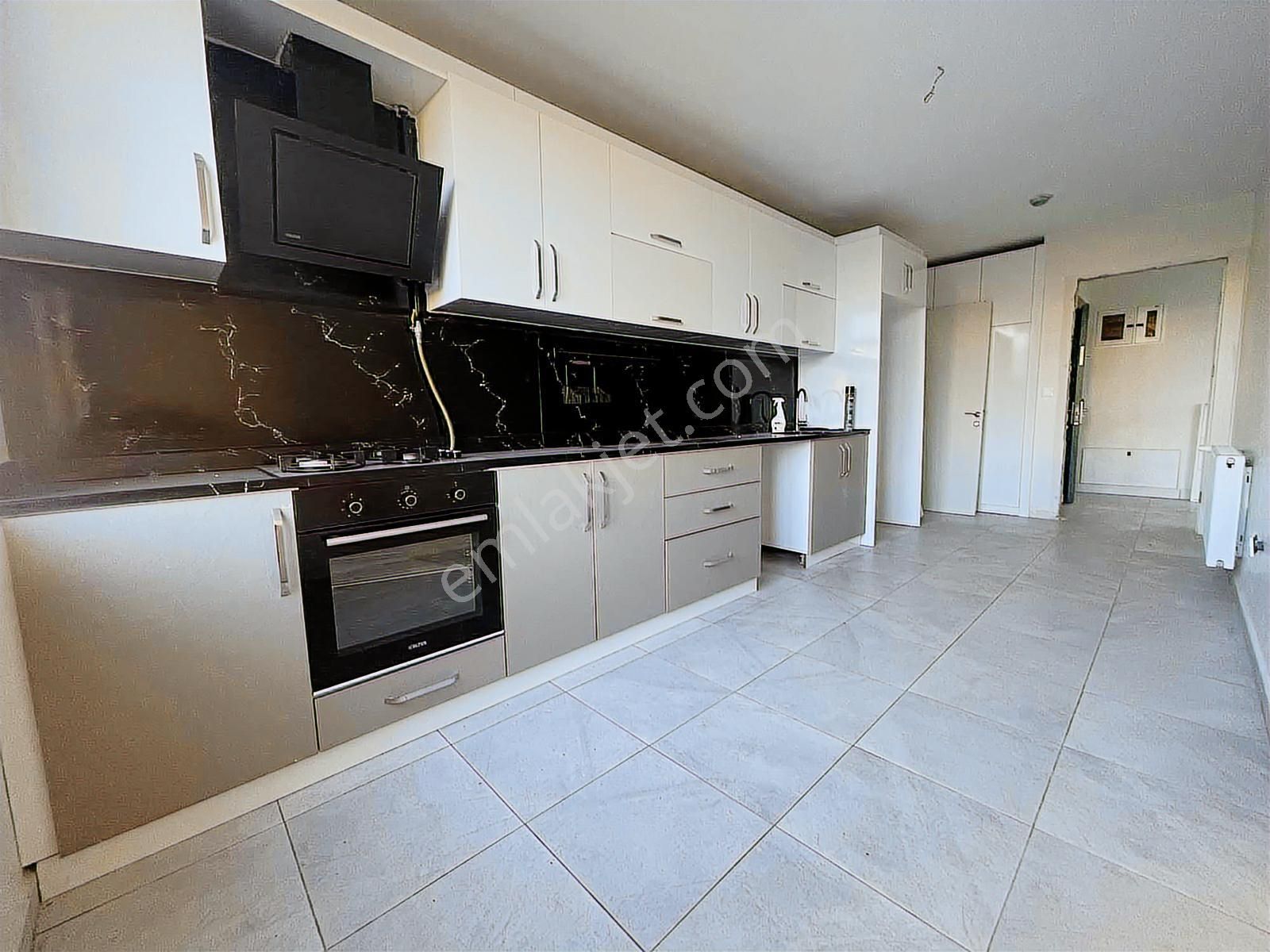 Çekmeköy Sosyal Donatılı Site İçi 3+1 Boş Satılık Daire - Görsel 5