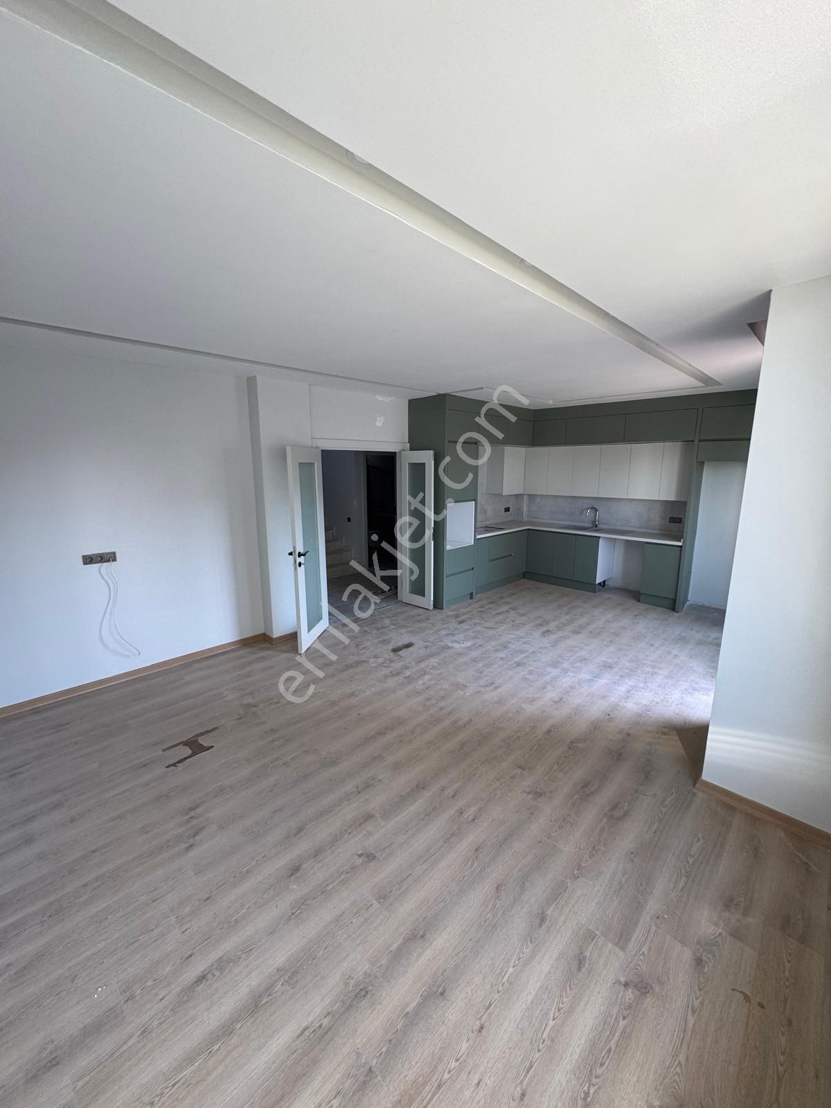 Denize Sıfır Konumda 4+1 Havuzlu Site İçi Lüks Daire - Görsel 15