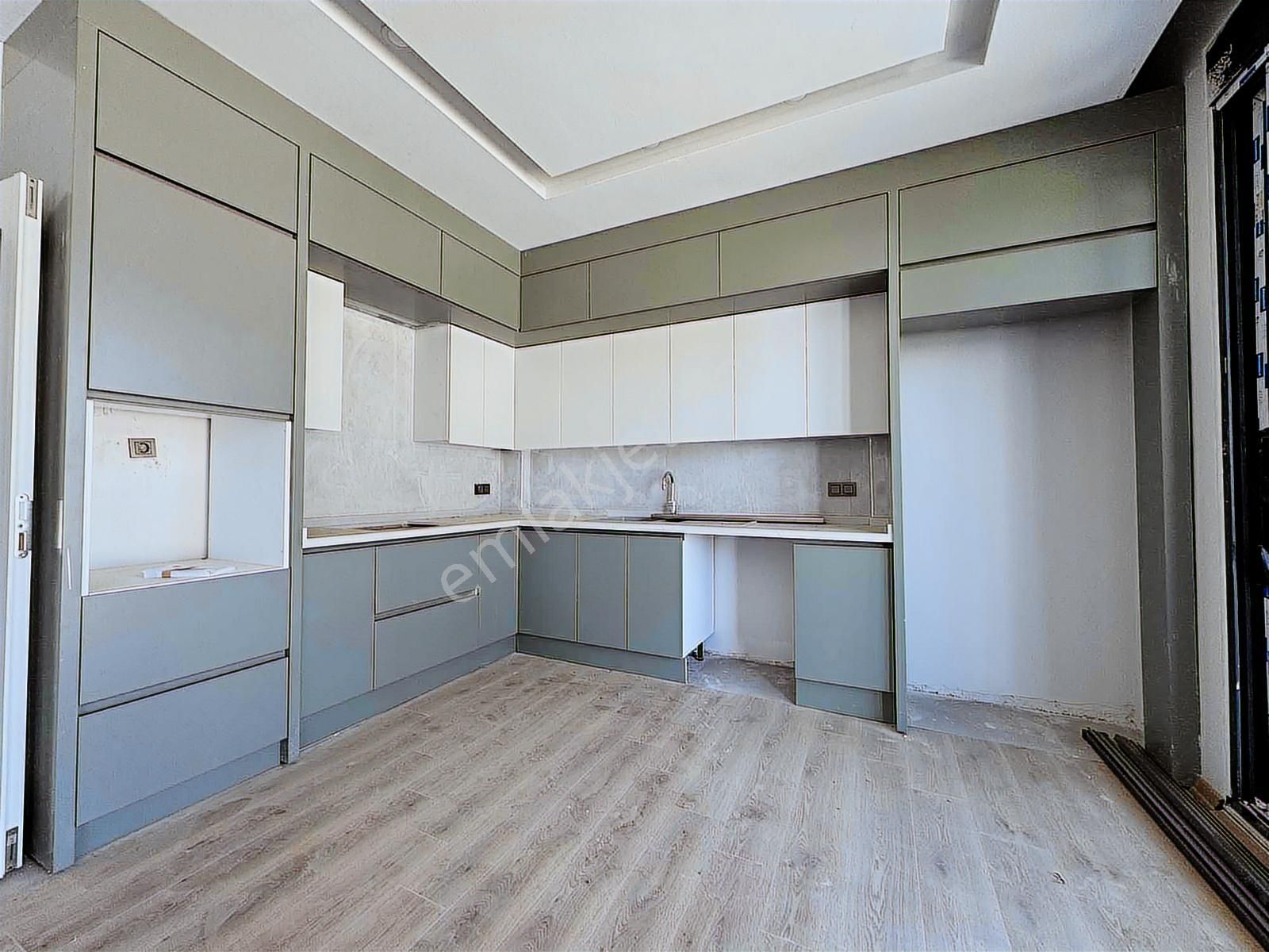 Denize Sıfır Konumda 4+1 Havuzlu Site İçi Lüks Daire - Görsel 9