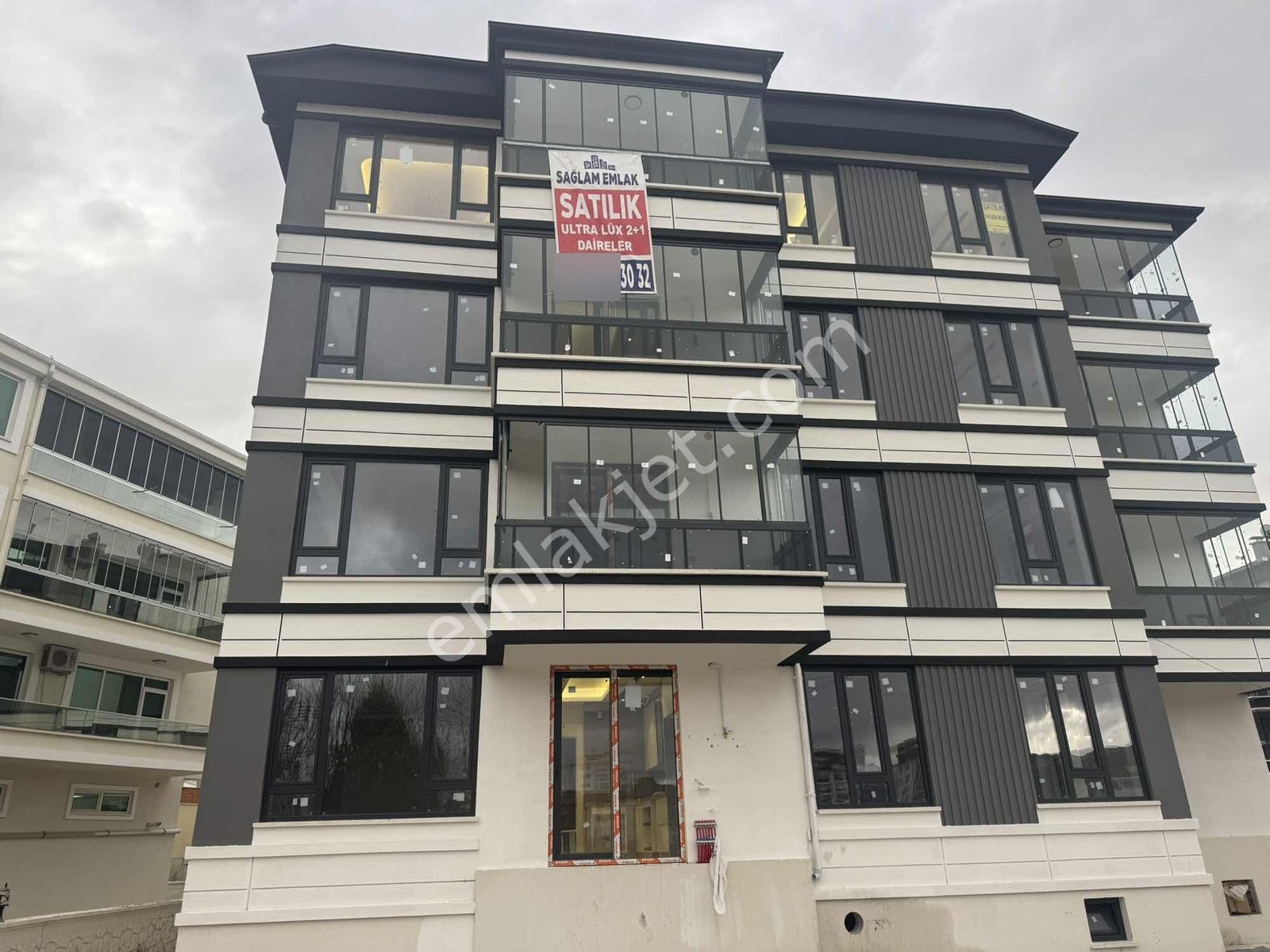 Sağlam Emlak Selçukluda Satılık Ultra Lüx 2+1 Daireler