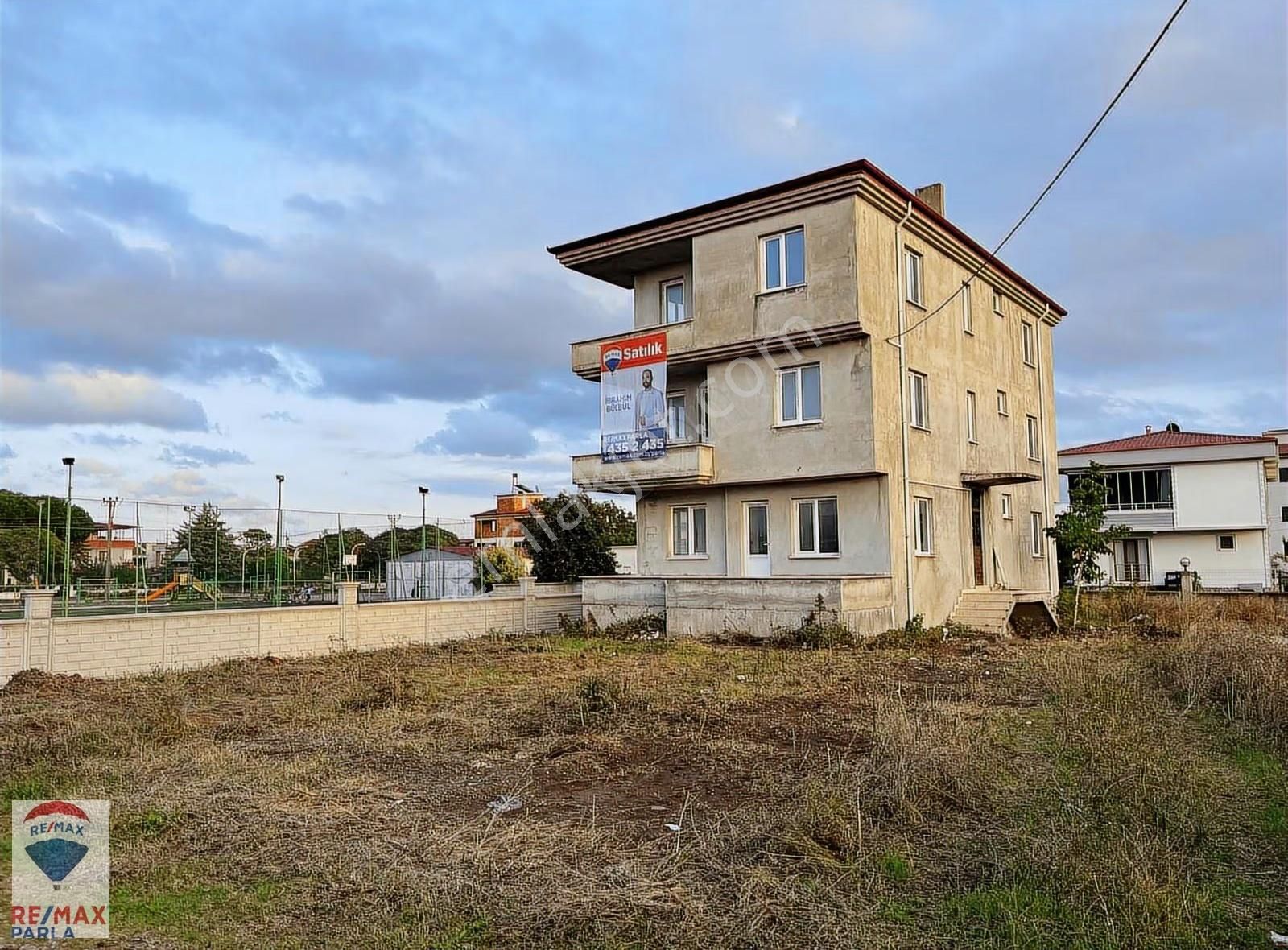 İbrahim Bülbül'den Satılık Taflan Sahilde Arsa Ve Üç Katlı Bina - Görsel 12