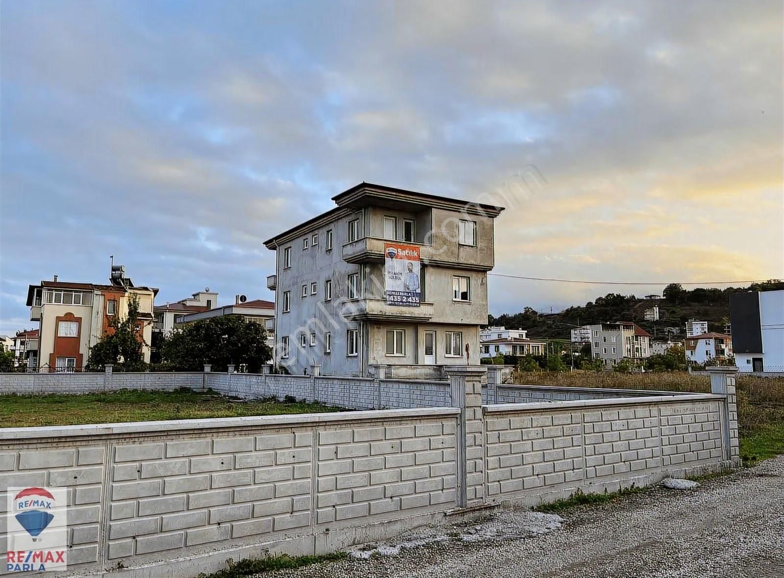 İbrahim Bülbül'den Satılık Taflan Sahilde Arsa Ve Üç Katlı Bina - Görsel 6