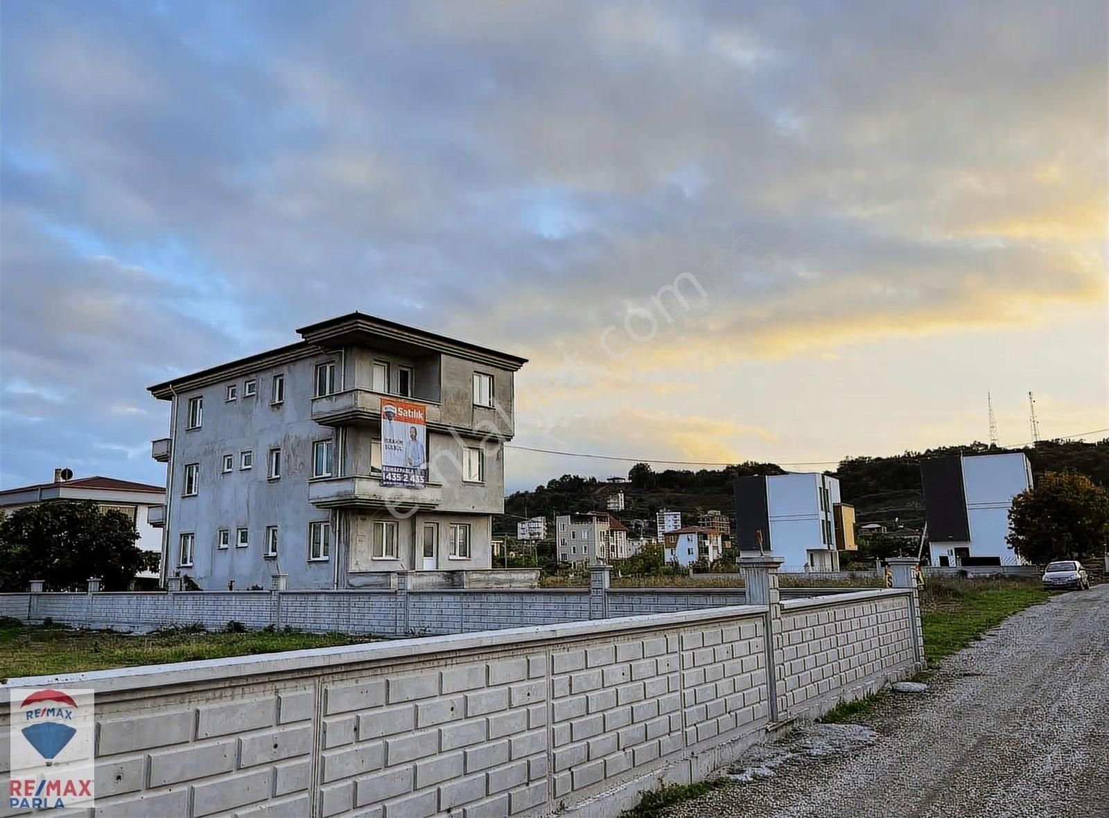 İbrahim Bülbül'den Satılık Taflan Sahilde Arsa Ve Üç Katlı Bina - Görsel 9