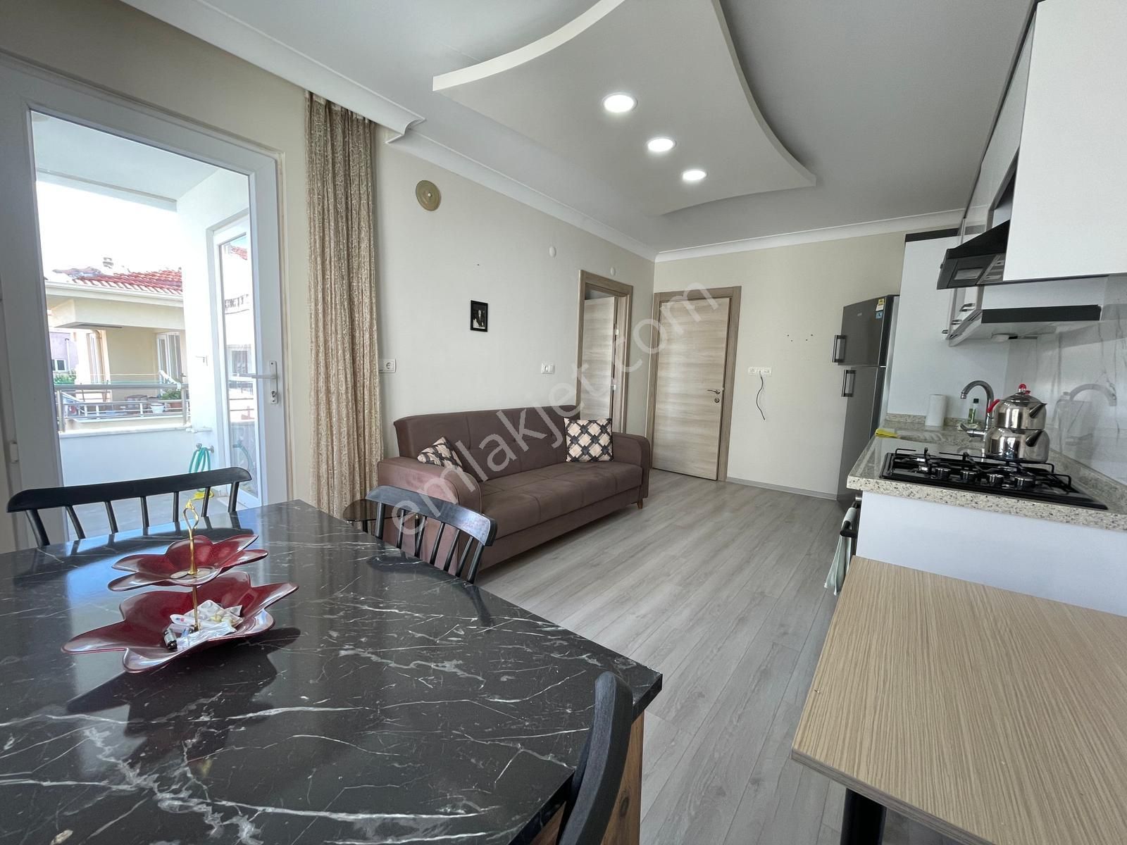 ▄▄jet Emlak'tan Akçay'da Genç Binada Geniş Kullanımlı Ferah 1+1 - Görsel 3