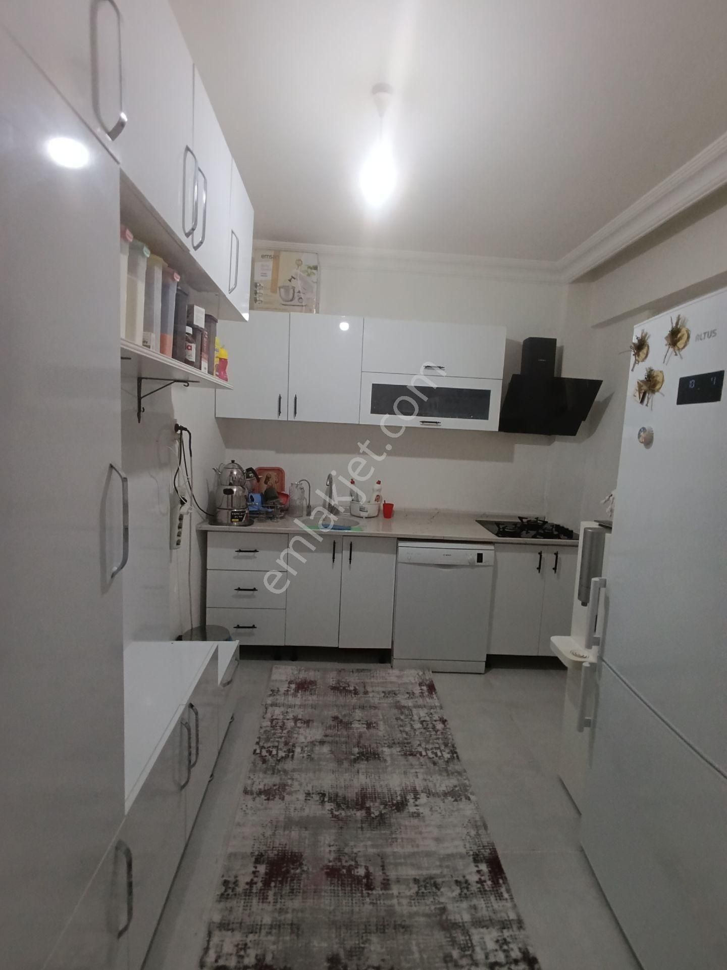 Doğu Garajında Şehrin Kalbinde Tadilatlı Geniş 3+1 Satılık Daire - Görsel 15