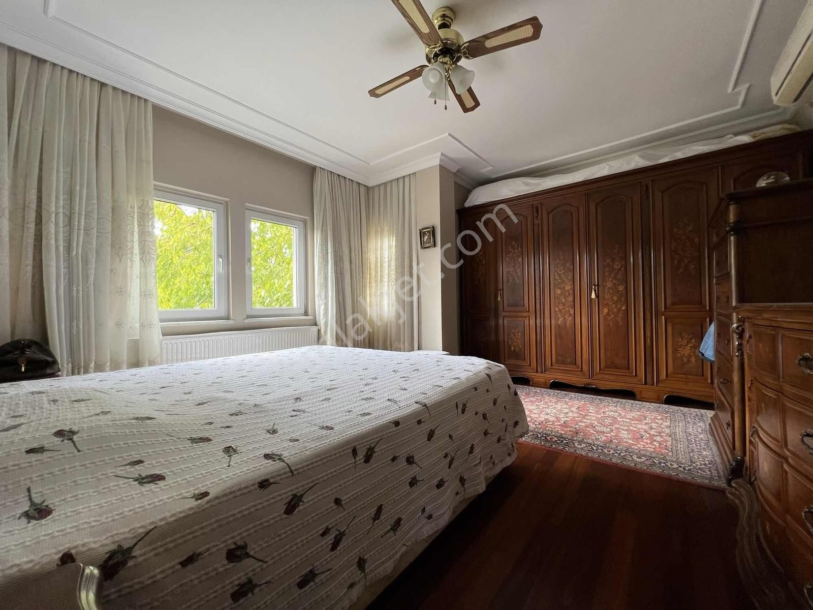 Çengelköy Ata-2 Sitesinde 320 M2 Masrafsız Köşe Konumlu Triplex - Görsel 23