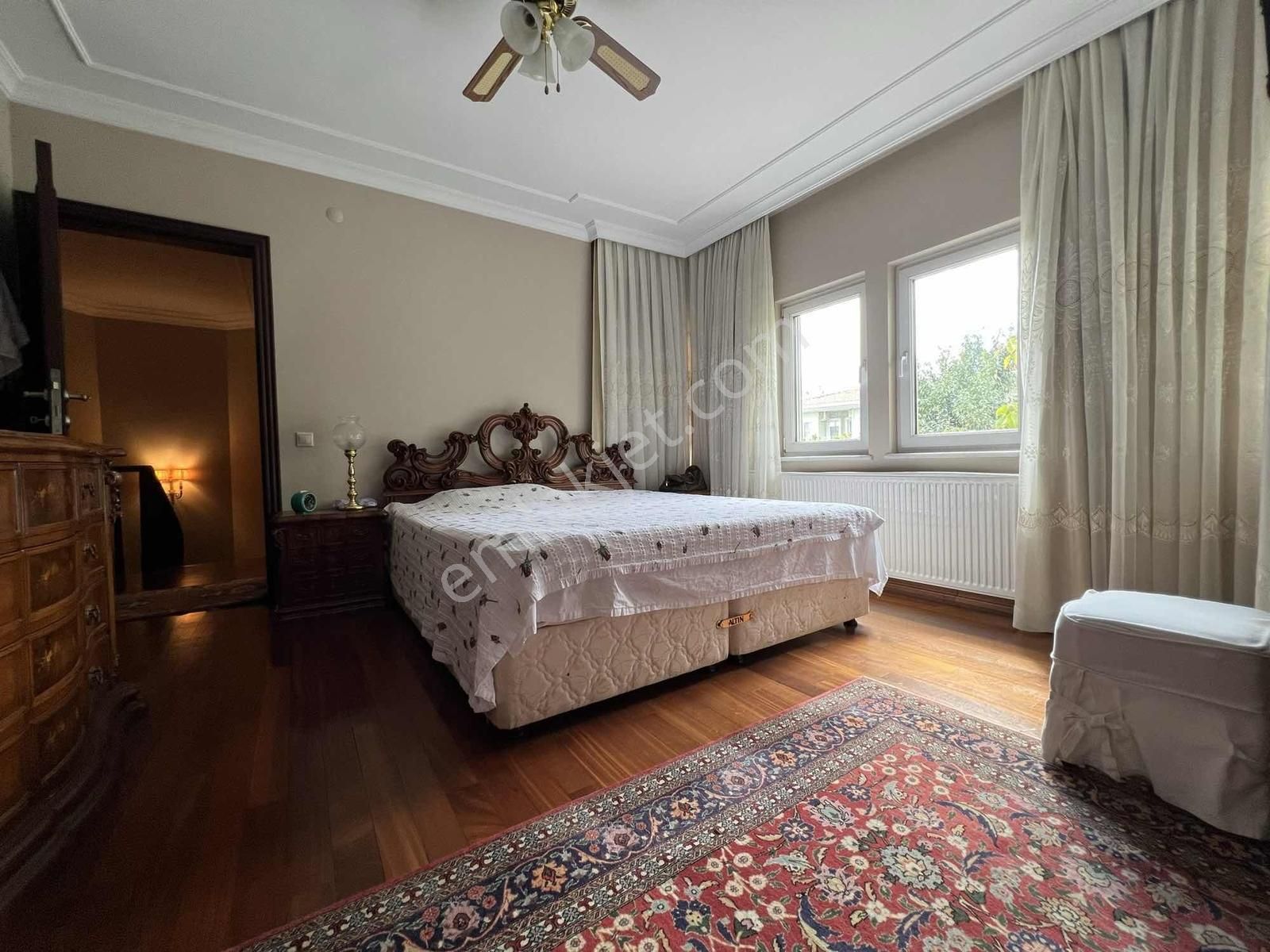 Çengelköy Ata-2 Sitesinde 320 M2 Masrafsız Köşe Konumlu Triplex - Görsel 20