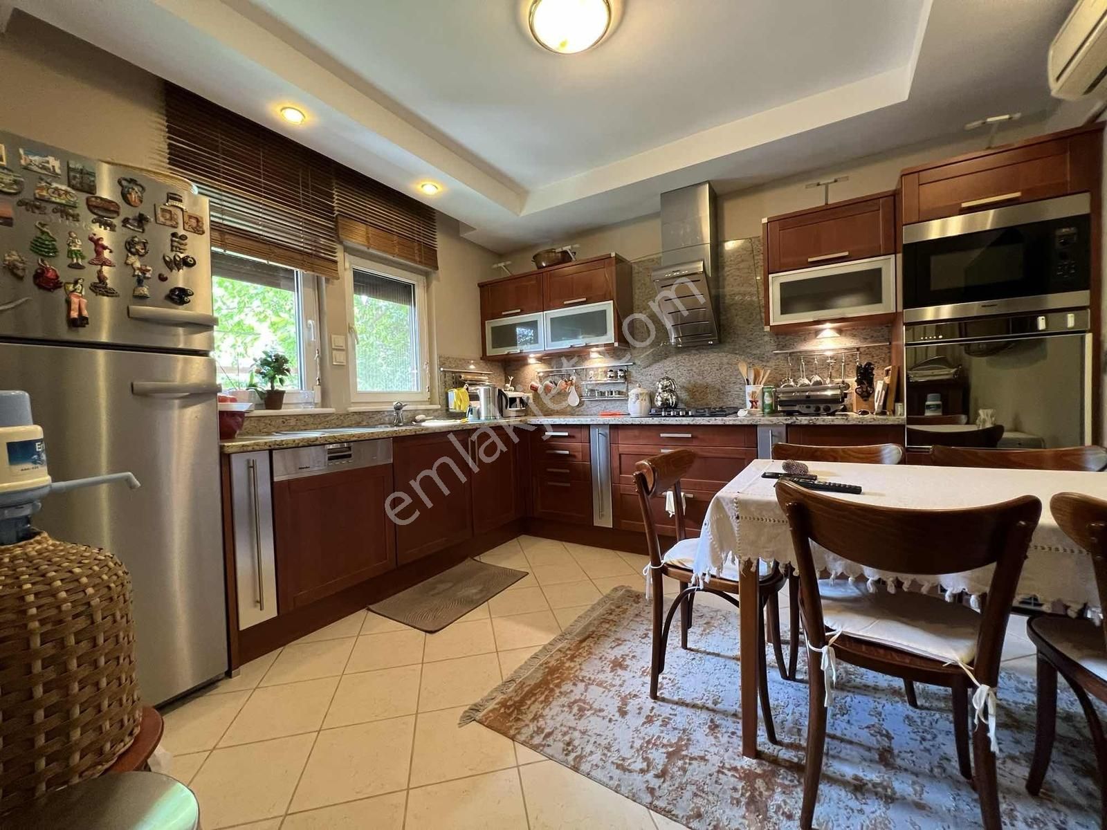 Çengelköy Ata-2 Sitesinde 320 M2 Masrafsız Köşe Konumlu Triplex - Görsel 35