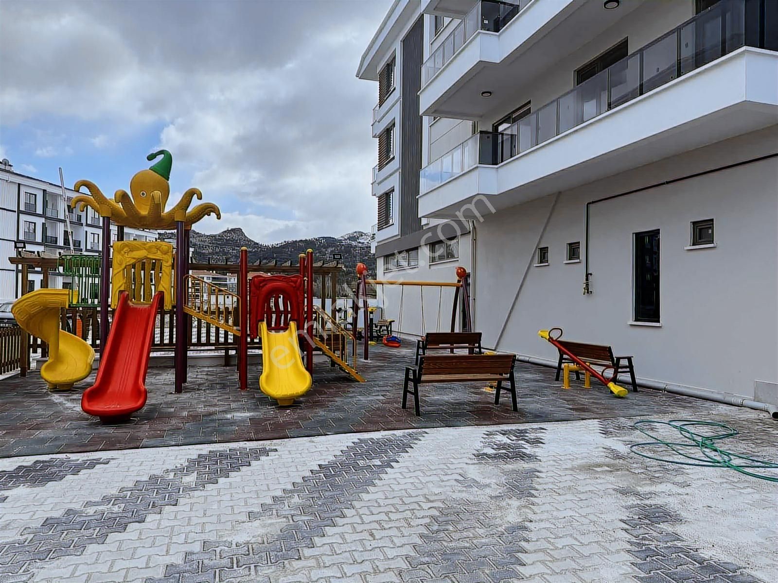 Sağlam Emlaktan Uydukent Selçukluda Satılık Lüks 3+1daire - Görsel 13