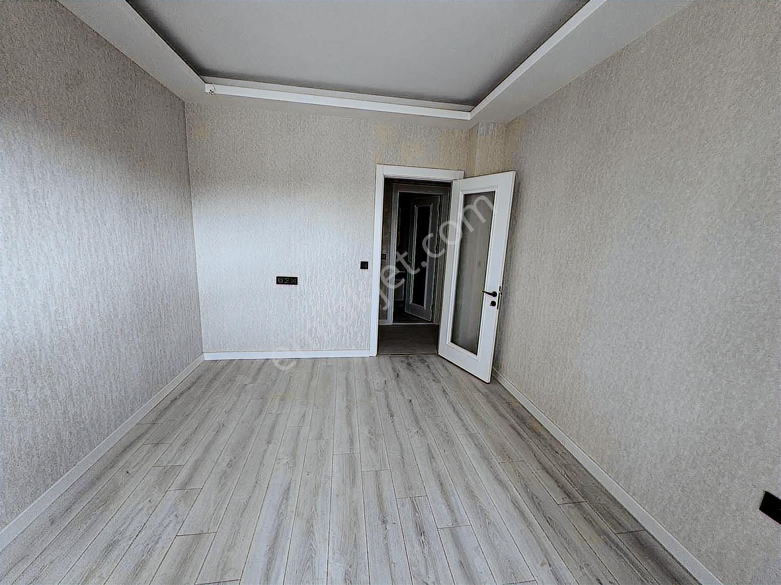 Sağlam Emlaktan Uydukent Selçukluda Satılık Lüks 3+1daire - Görsel 3