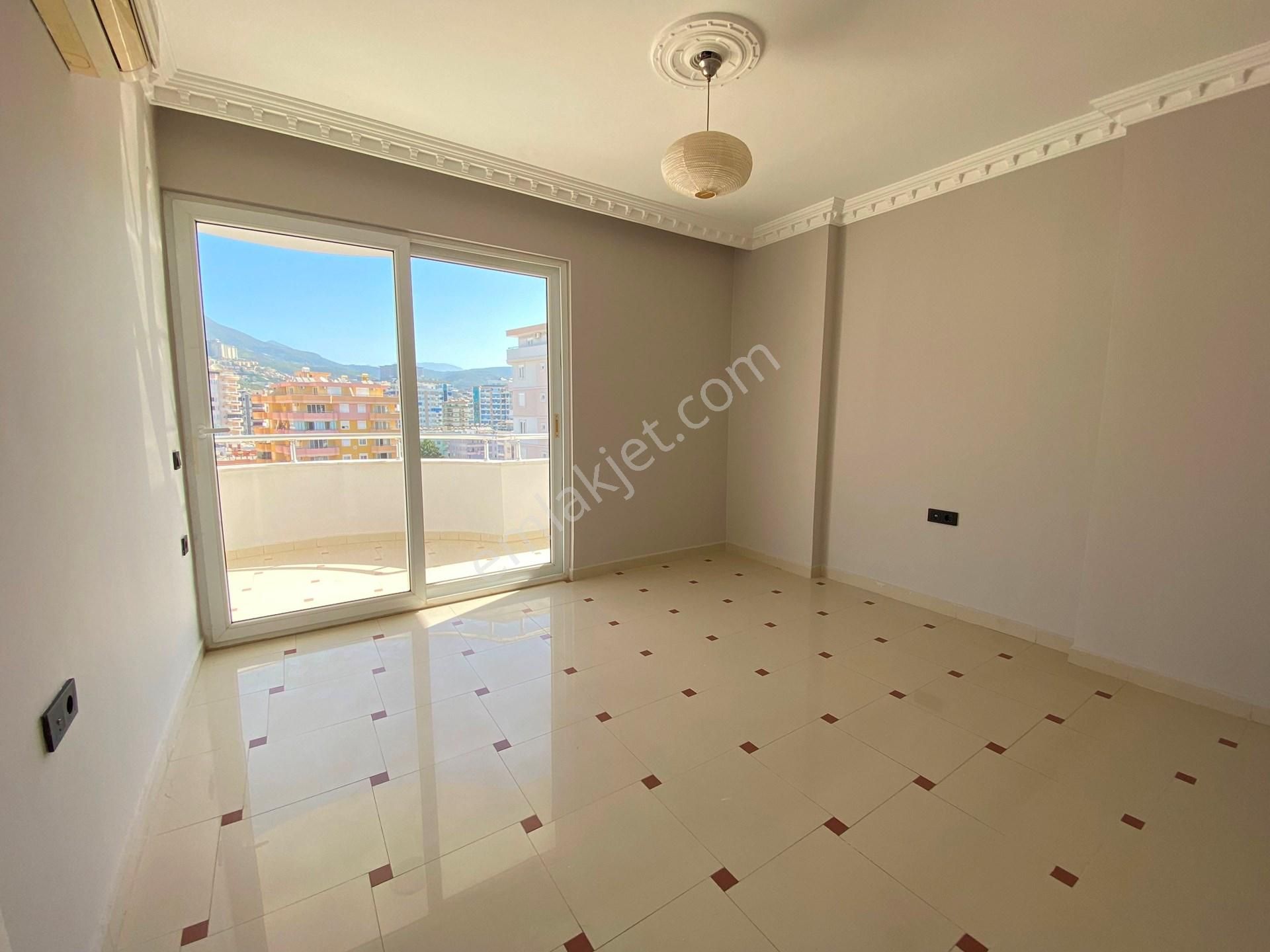 Alanya Mahmutlar’da Panoramik Deniz & Dağ Manzaralı 3+1 Dubleks - Görsel 3