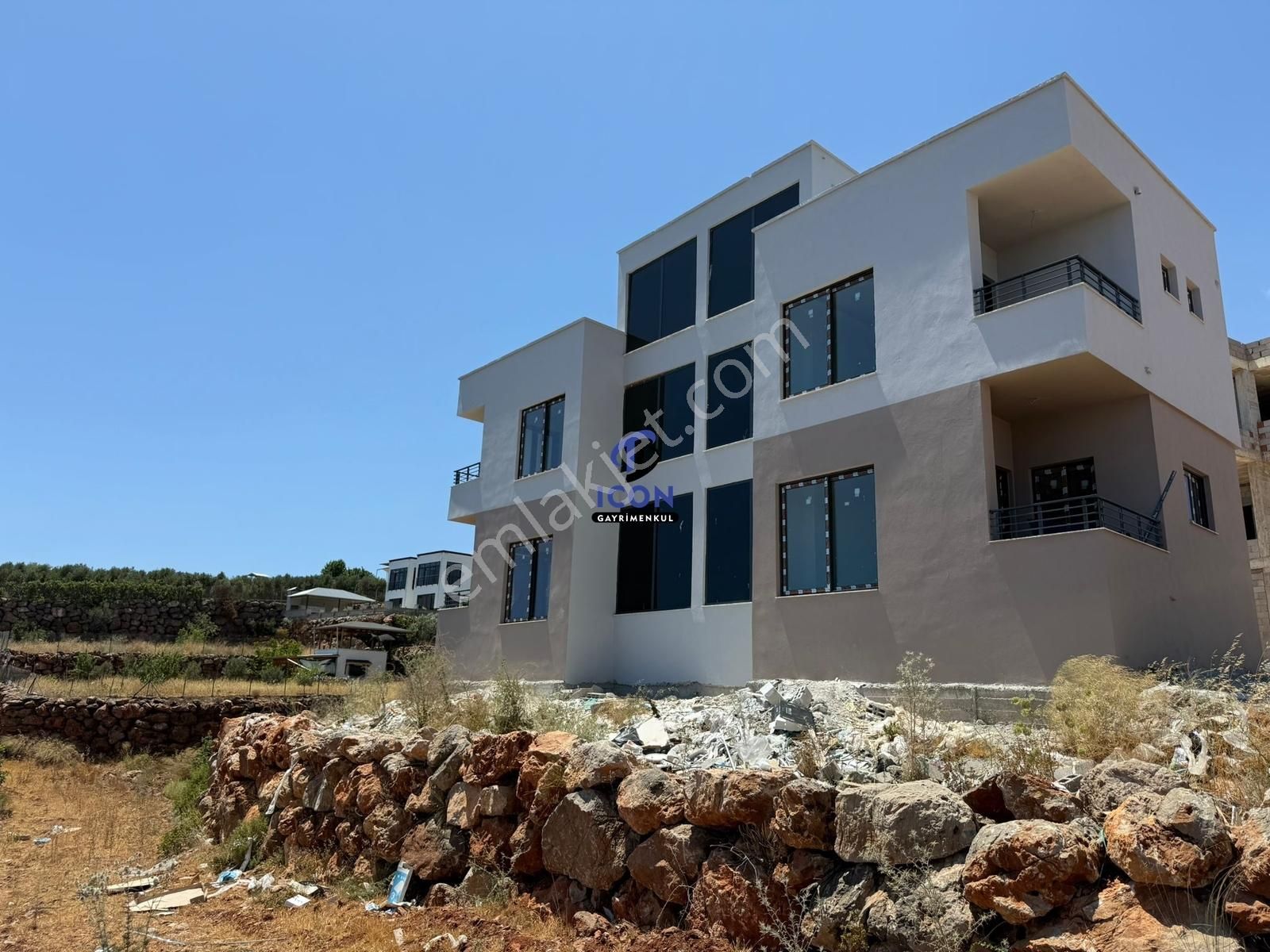 Icon'dan Panoramik Deniz Manzaralı Dubleks İkiz Villa