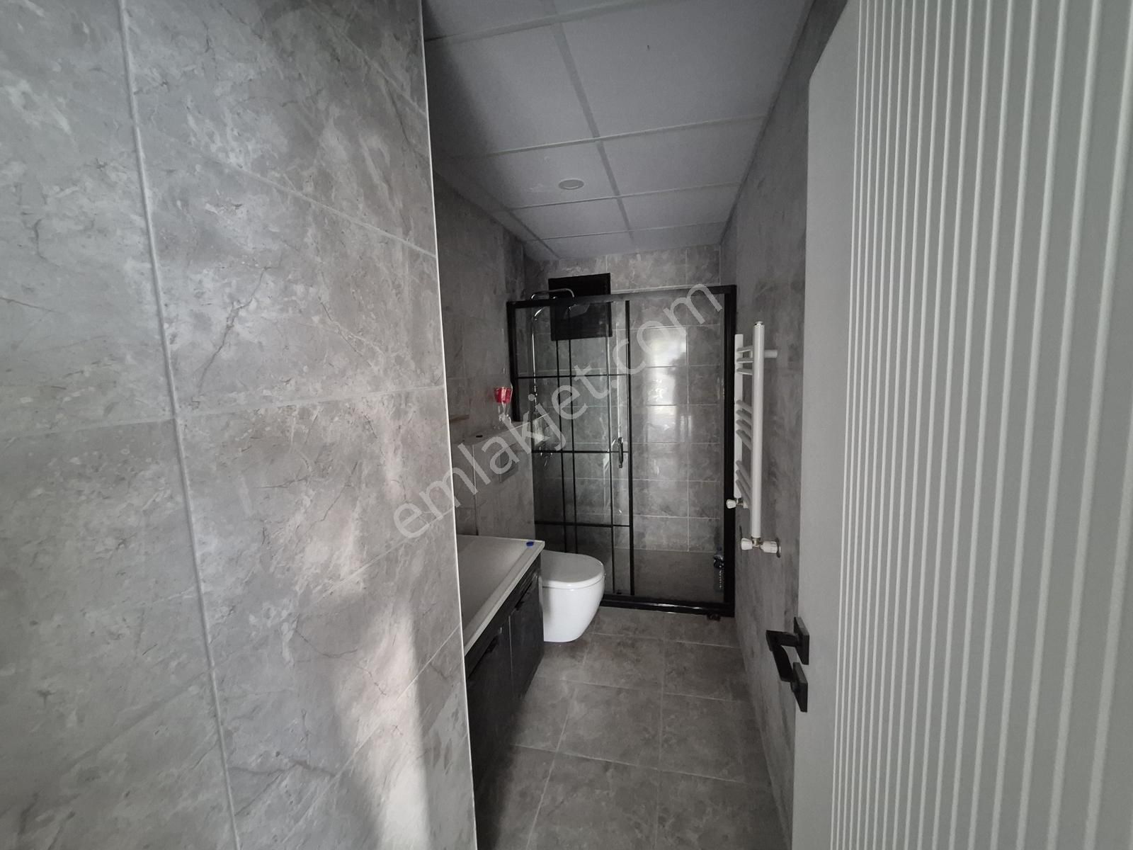 Yağmur Emlak'tan Atakum'da Merkezi Konumda Ara Kat Sıfır 1+1 - Görsel 6