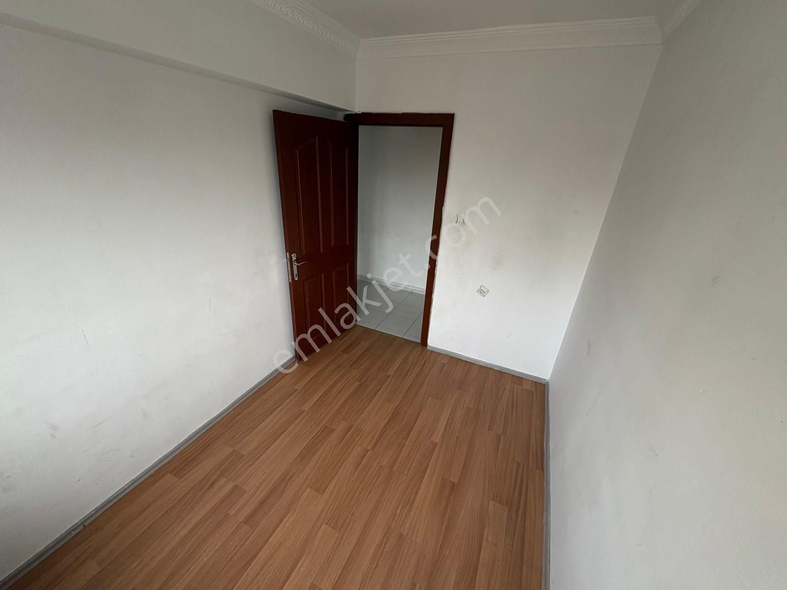 Yılmazer Emlak'dan Çatak Cadde Üzerinde 3+1 Kiralık Daire - Görsel 3