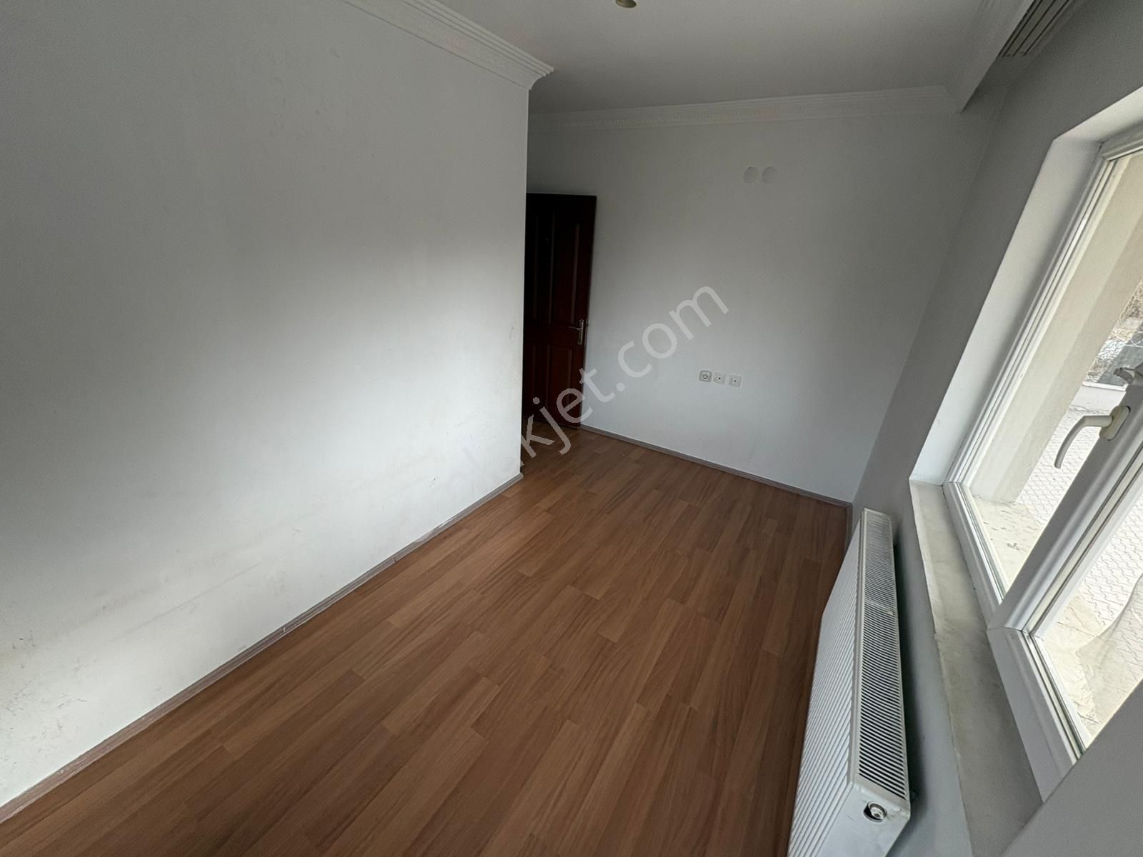 Yılmazer Emlak'dan Çatak Cadde Üzerinde 3+1 Kiralık Daire - Görsel 10