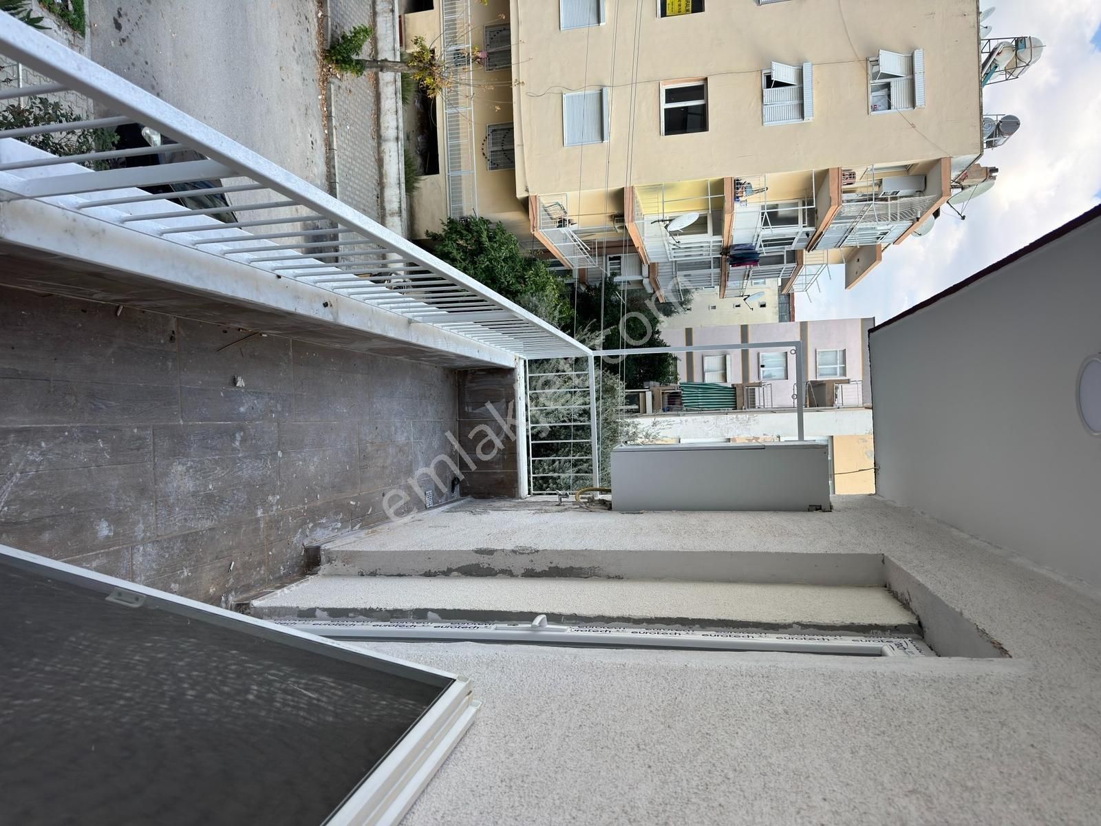 Kent Gayrimenkul'den Tire Fatih'te Satılık Ara Kat 2+1 Masrafsız - Görsel 14