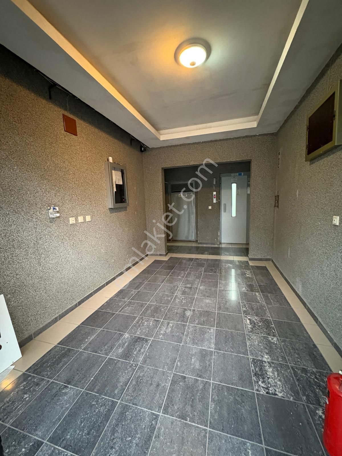 Görüklede Merkezi Konumda 1+1 Eşyalı Satılık Arakat Daire - Görsel 5