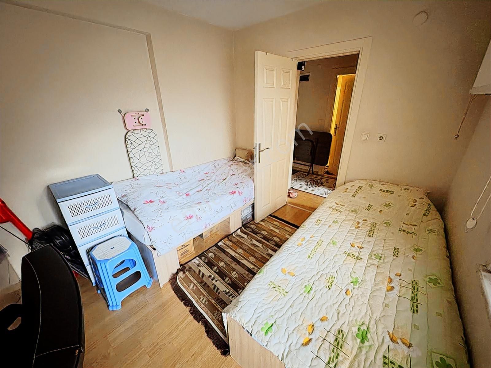 Görüklede Merkezi Konumda 1+1 Eşyalı Satılık Arakat Daire - Görsel 2