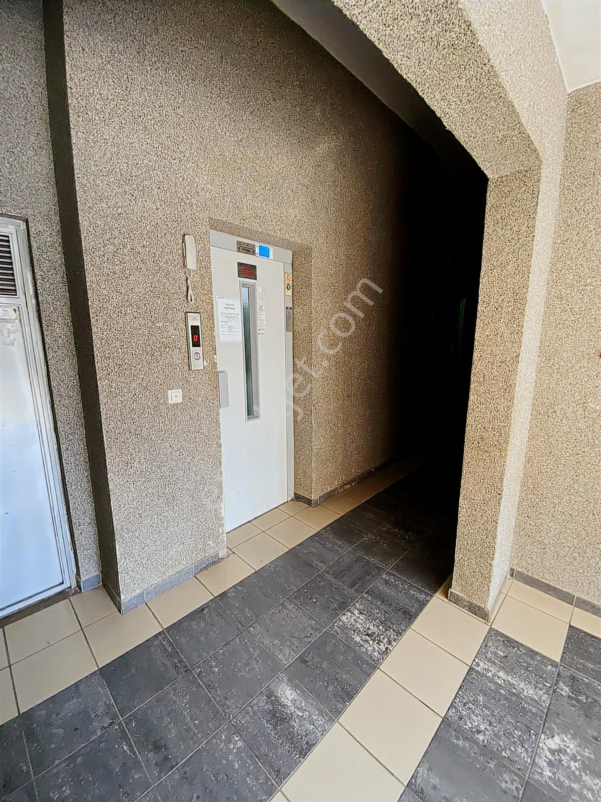 Görüklede Merkezi Konumda 1+1 Eşyalı Satılık Arakat Daire - Görsel 3