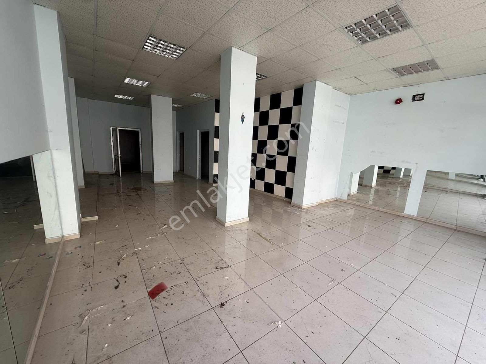 Tarcanlardan Yenişehirde 230m2 Kiralık Boş Dükkan Tramvaya 20 Mt - Görsel 5
