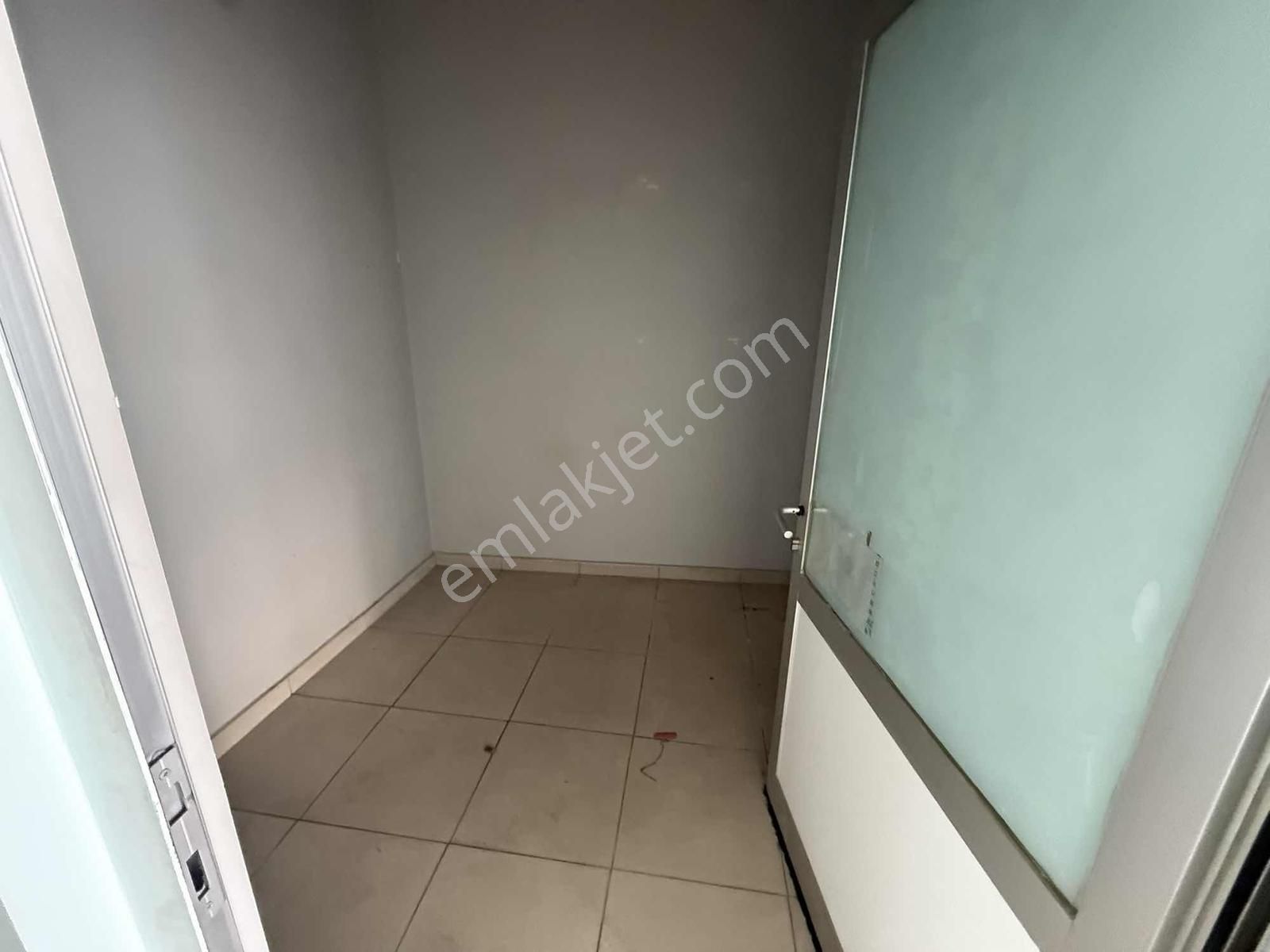 Tarcanlardan Yenişehirde 230m2 Kiralık Boş Dükkan Tramvaya 20 Mt - Görsel 11