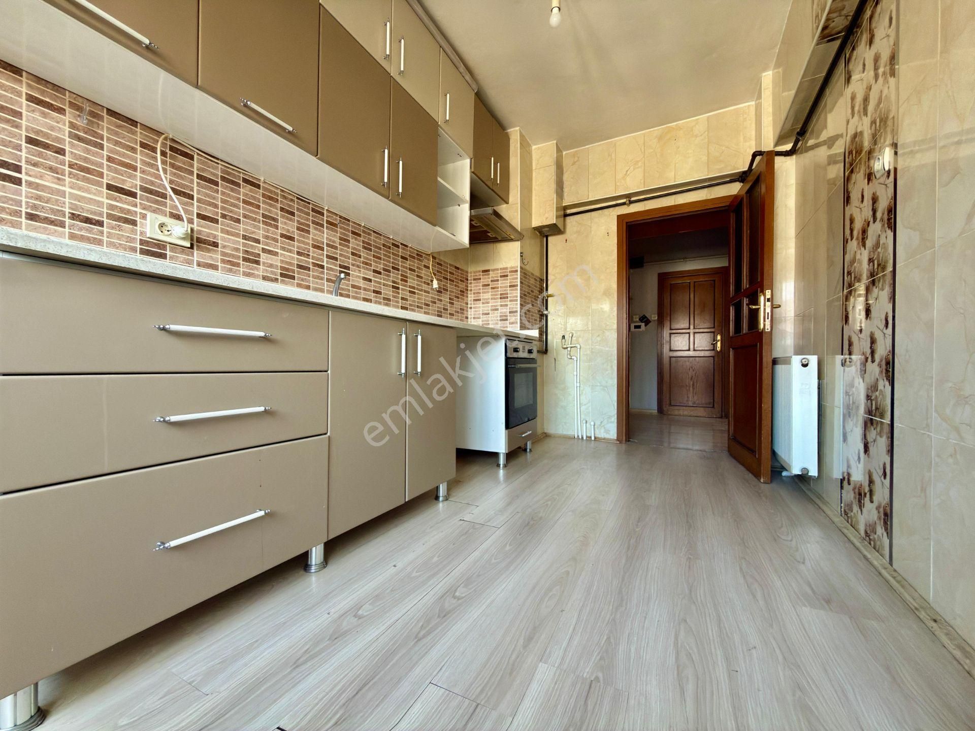 Kalecik Emlak'tan Merkezde Katta G.cephe Masrafsız 3+1 Daire