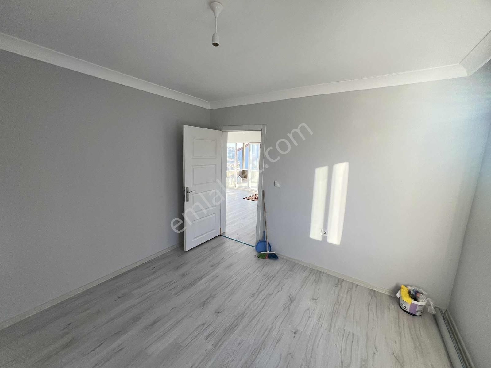 Gicikte 75m2 Ev 300m2 Bahçe Elektrikli Sulu Full Yapılı - Görsel 10