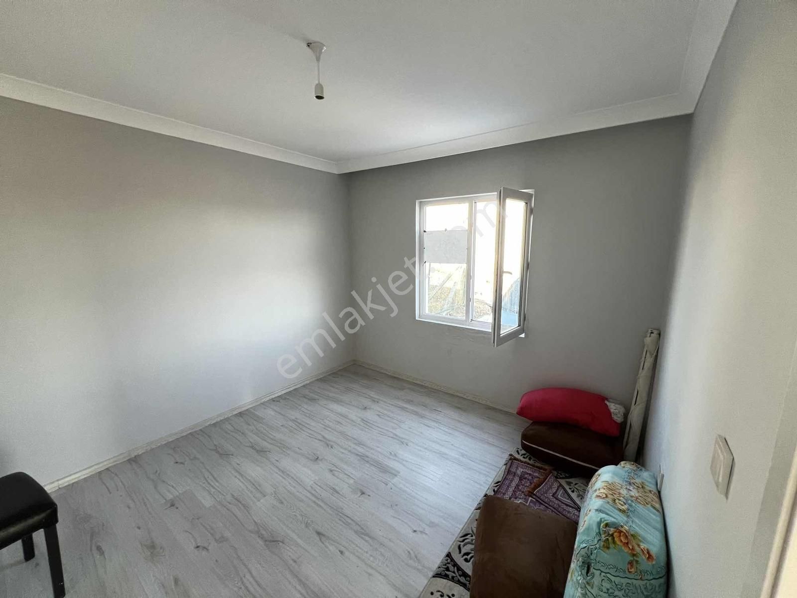 Gicikte 75m2 Ev 300m2 Bahçe Elektrikli Sulu Full Yapılı - Görsel 25