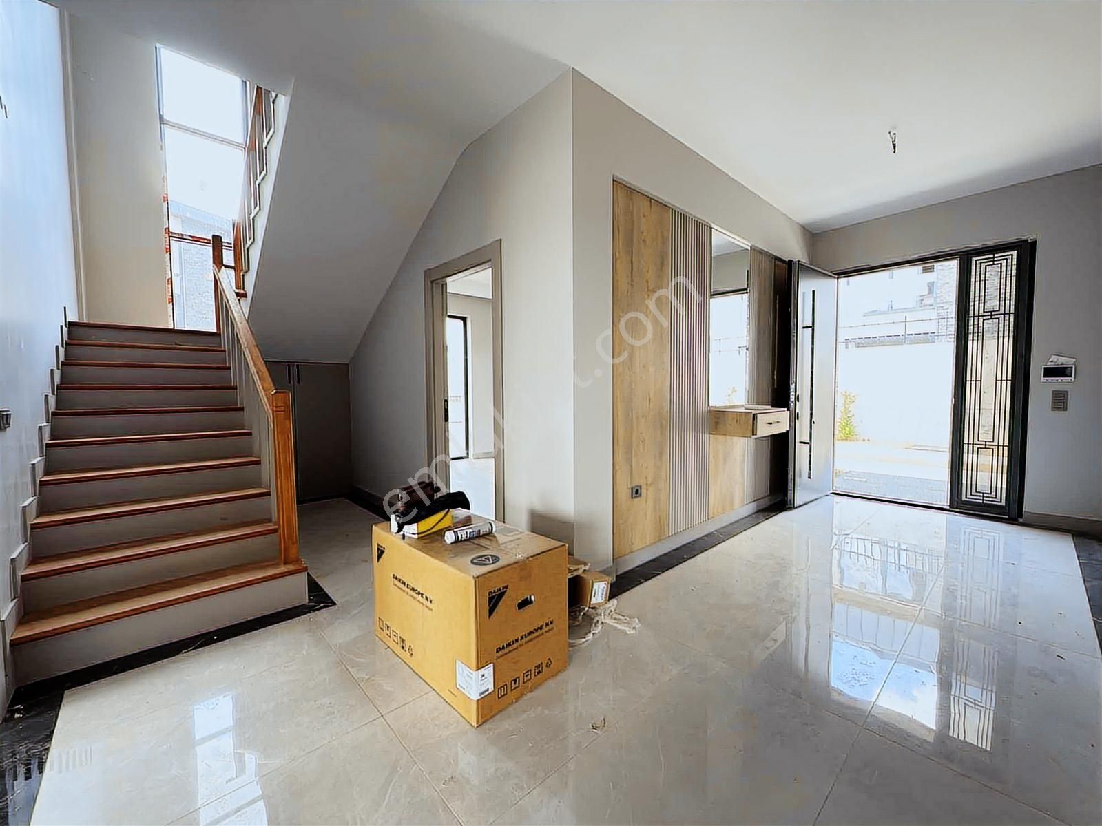 Ev Dünyasından 6+1 750m2 Arsa Üzerine 350m2 Brüt Satılık Villa - Görsel 14