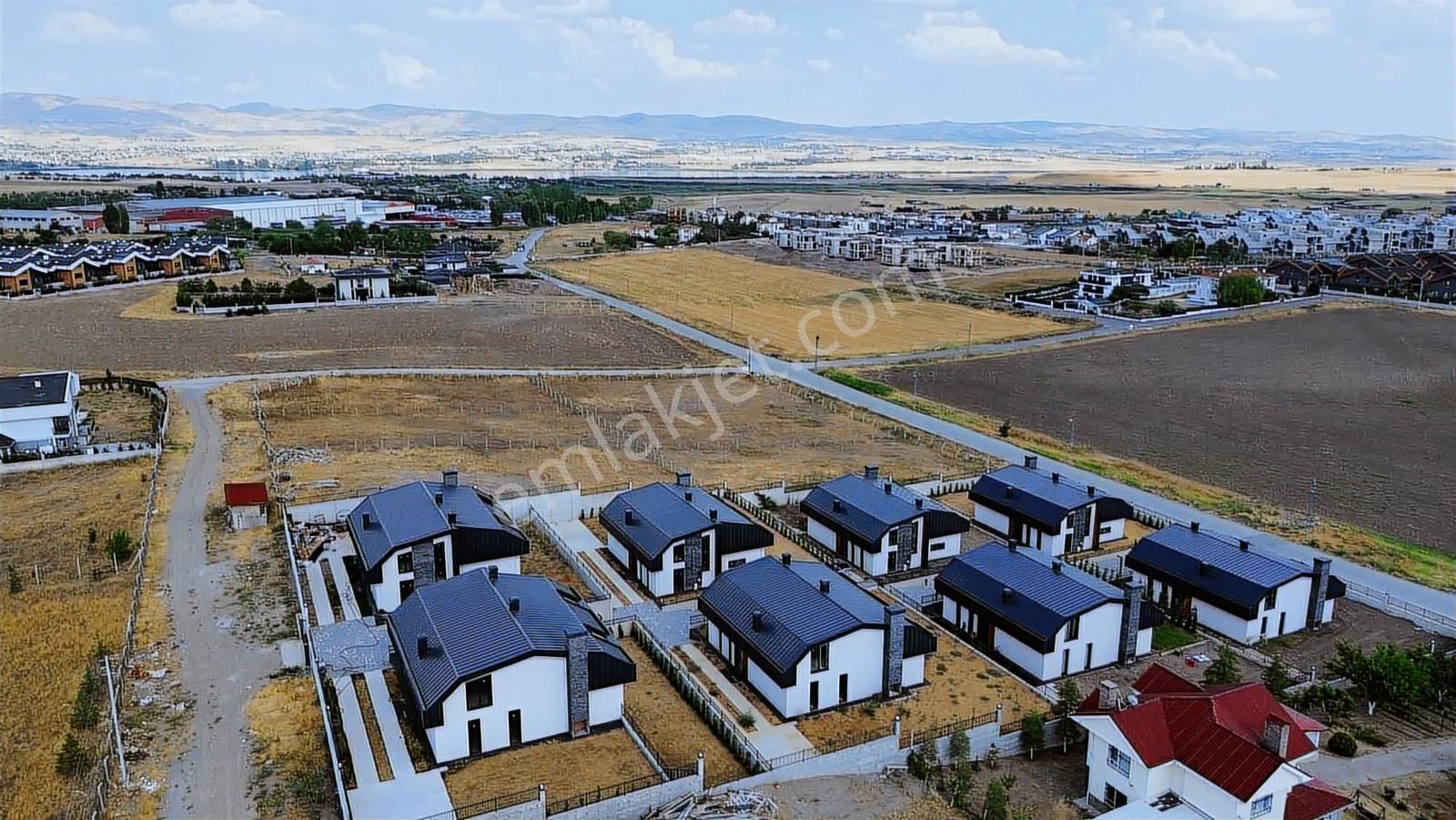 Ev Dünyasından 6+1 750m2 Arsa Üzerine 350m2 Brüt Satılık Villa - Görsel 30
