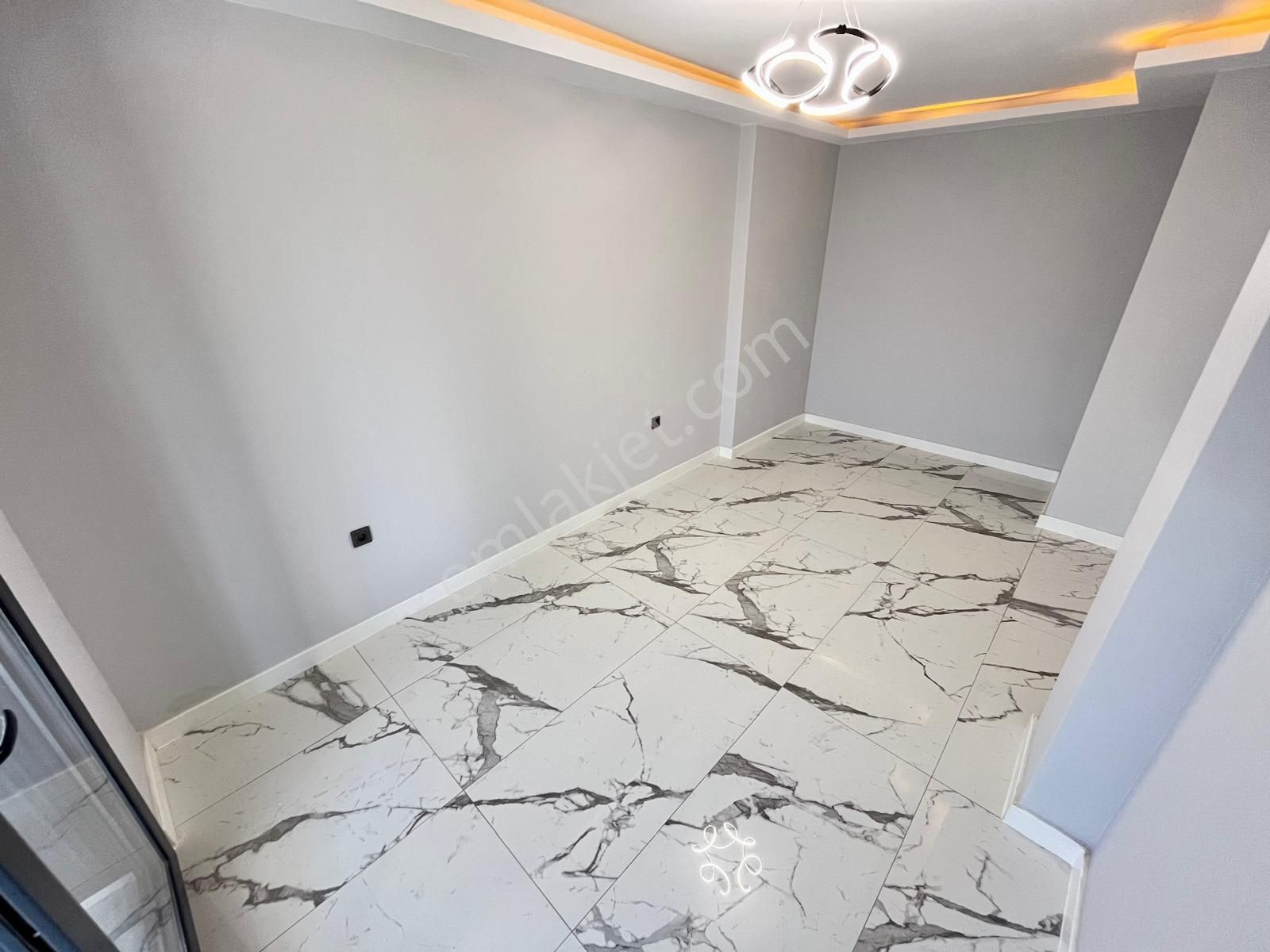 Akçay Özgüven Emlak'tan Arakat Ön Cephe Lüks 1+1 - Görsel 12