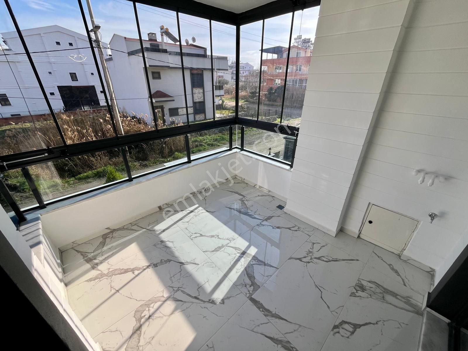 Akçay Özgüven Emlak'tan Arakat Ön Cephe Lüks 1+1 - Görsel 23