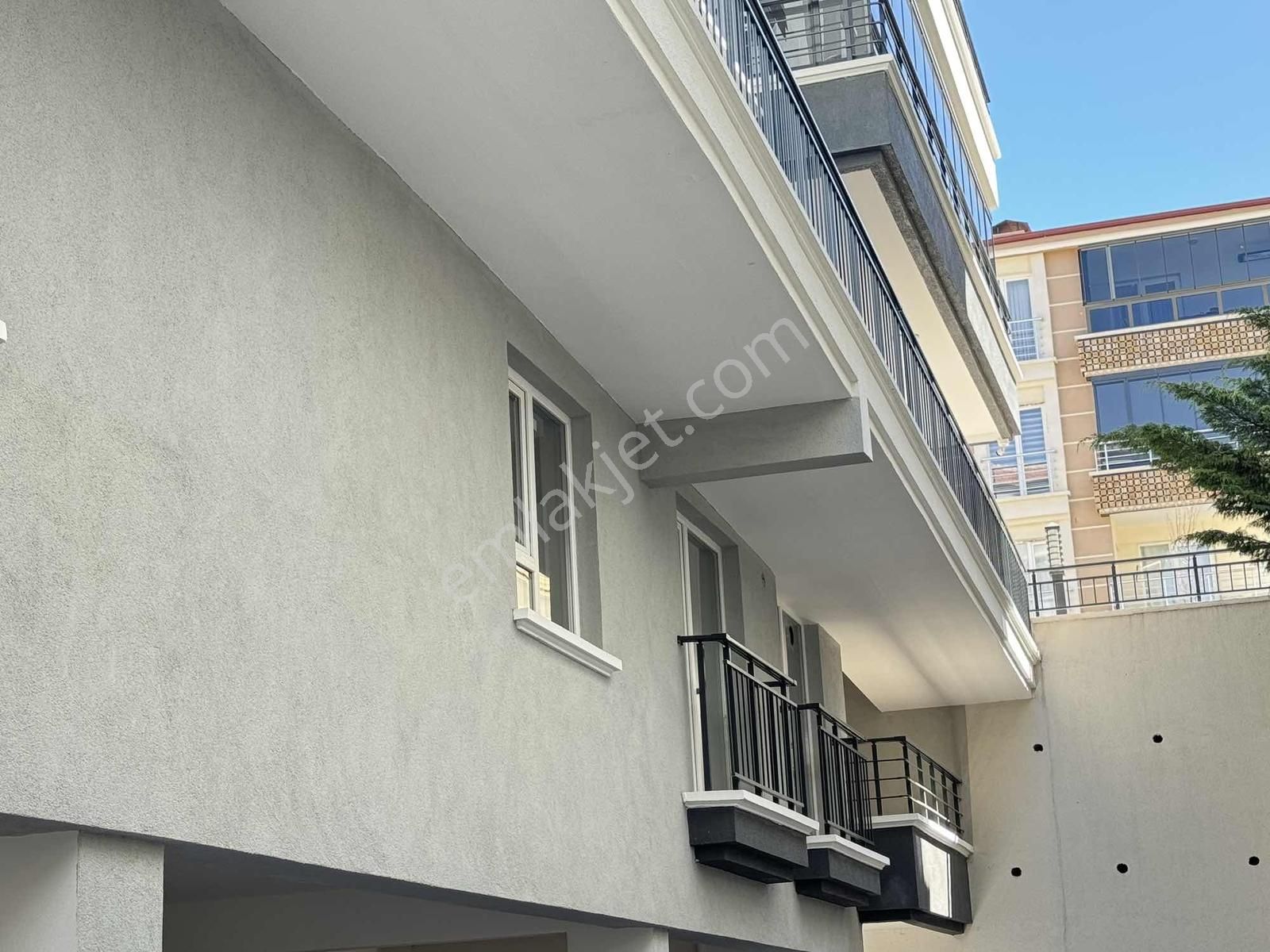 Kat Konumunda 3+1 Sıfır Kot1 Daire 120m2 Ebeveyn Bany./balkonlu - Görsel 3